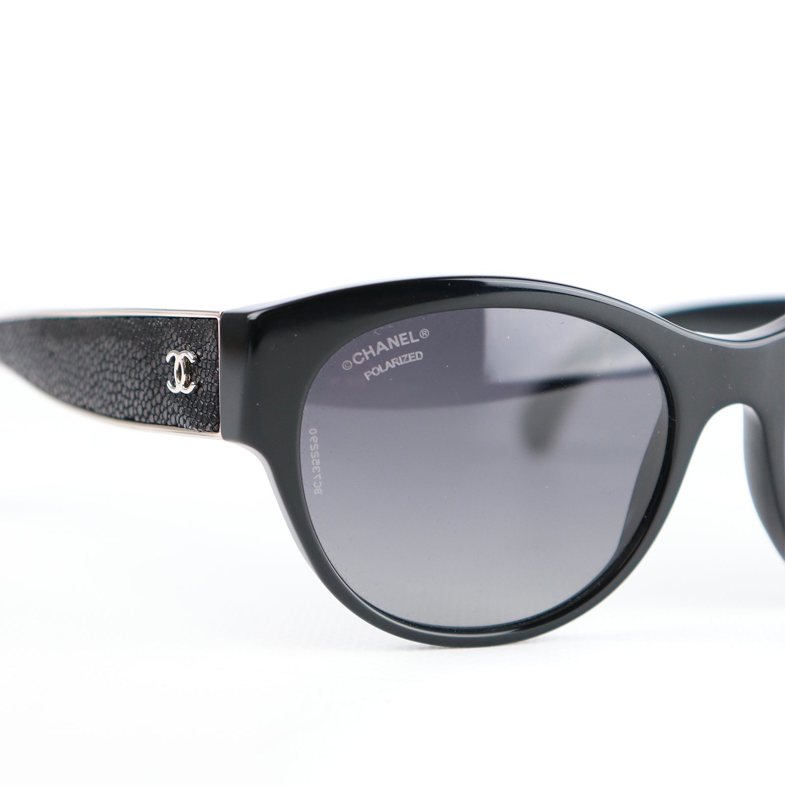 CHANEL - Lunettes de soleil