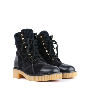 CHANEL - Boots en daim (T37)