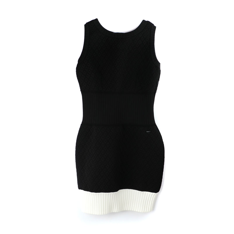 CHANEL - Robe noire et blanche (T44)