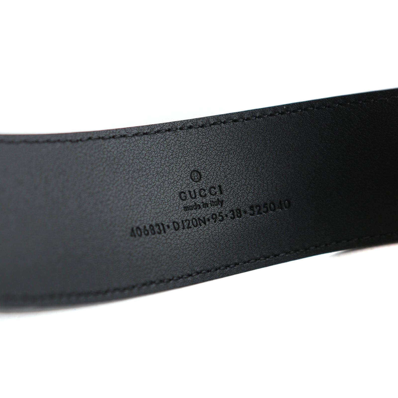 GUCCI - Ceinture GG Buckle en cuir grainé noir (T95)