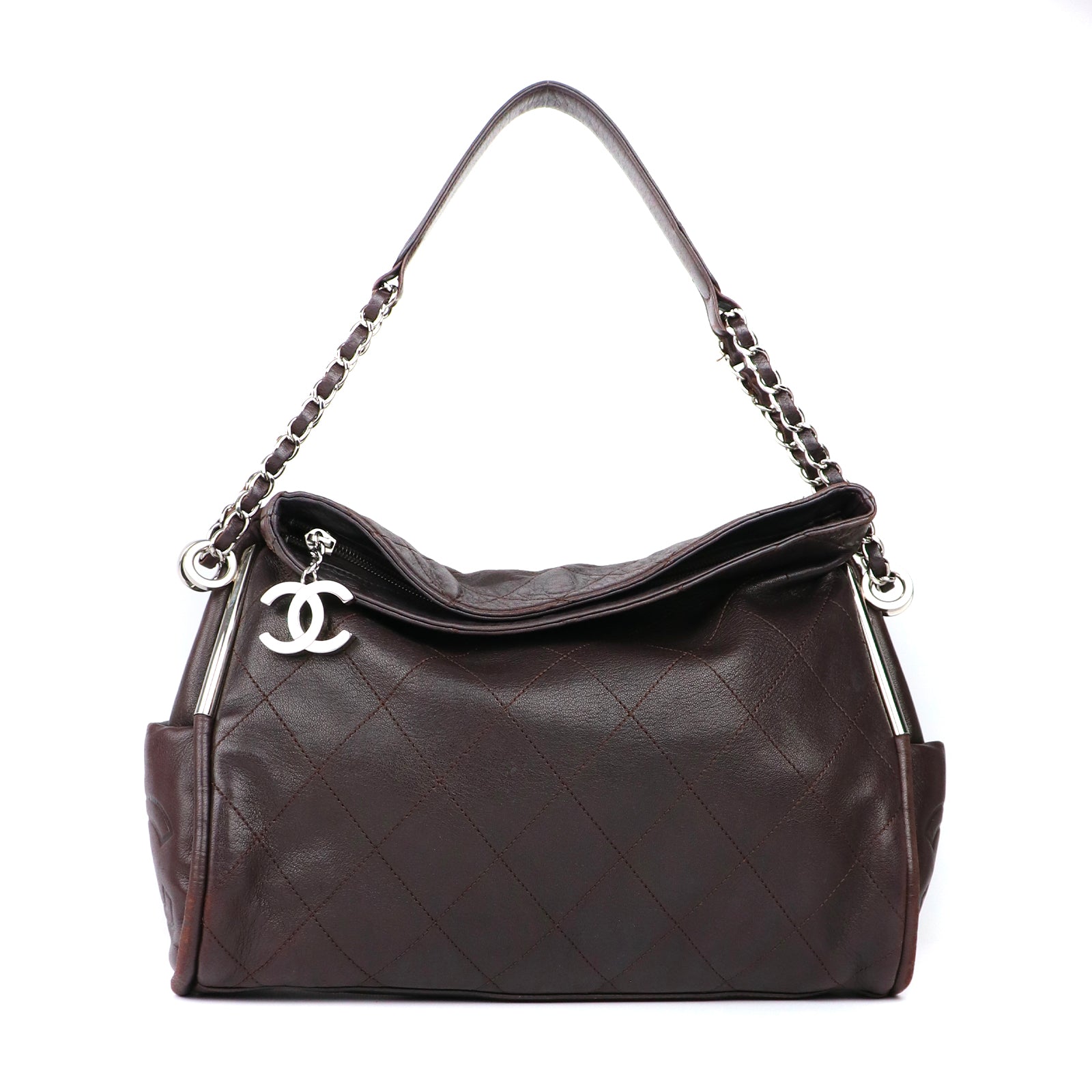 CHANEL - Sac cabas Ultimate Hobo Soft