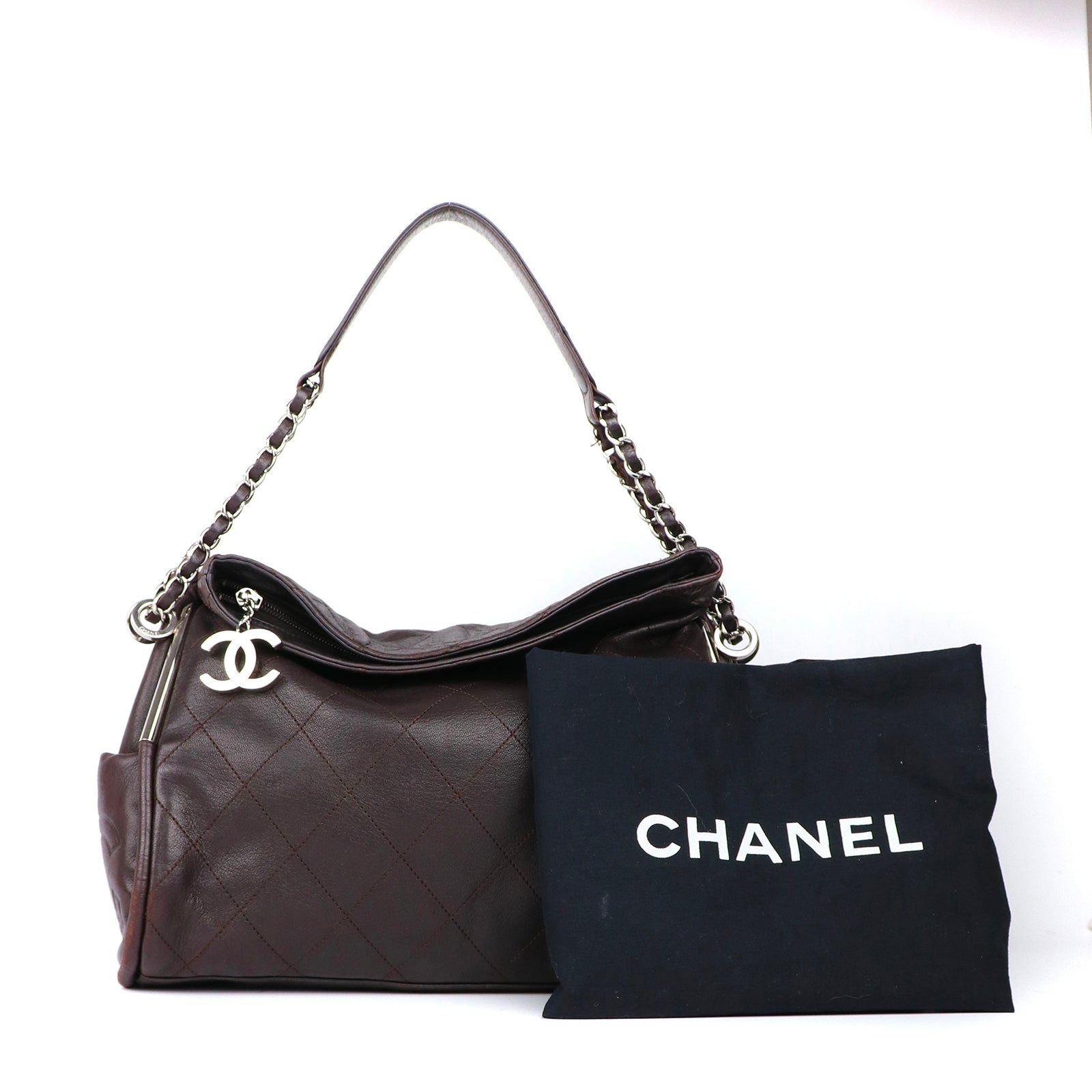 CHANEL - Sac cabas Ultimate Hobo Soft