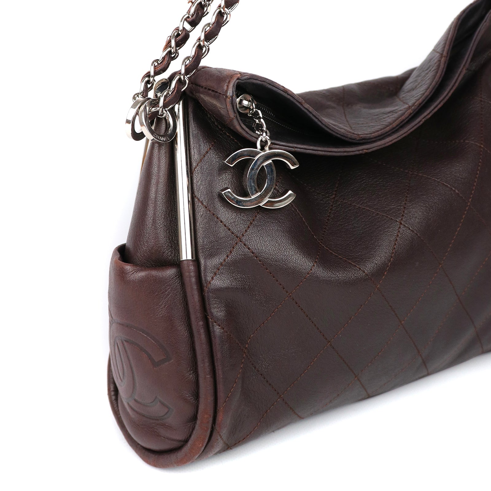 CHANEL - Sac cabas Ultimate Hobo Soft