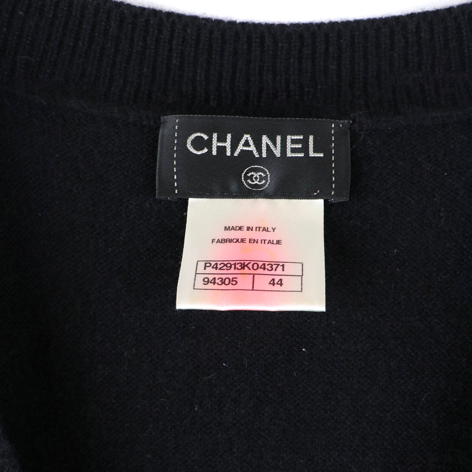 CHANEL - Cashmere top (T44)