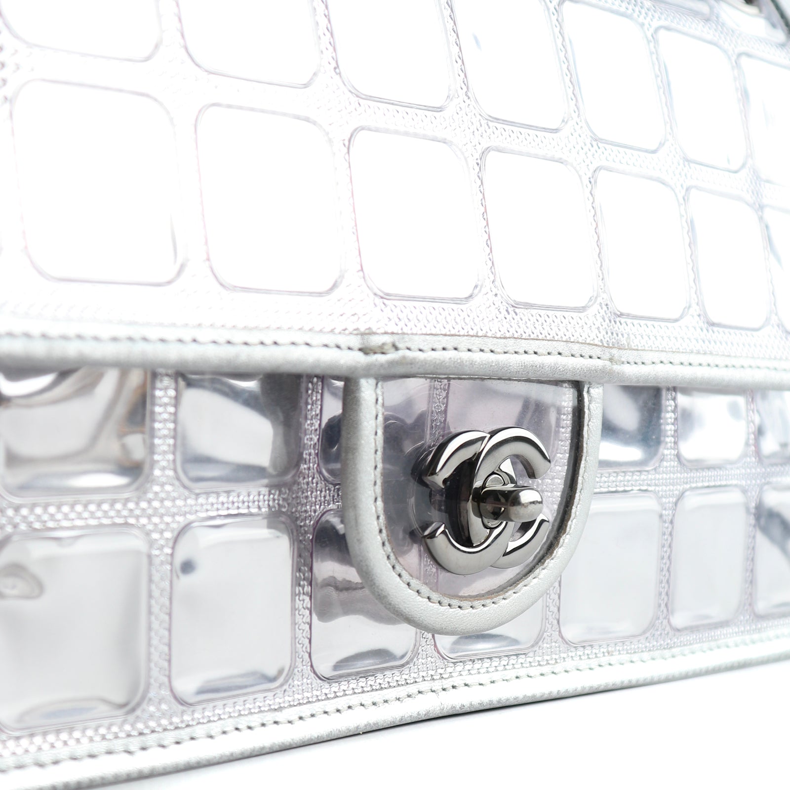 CHANEL - Sac à main Timeless Icecube
