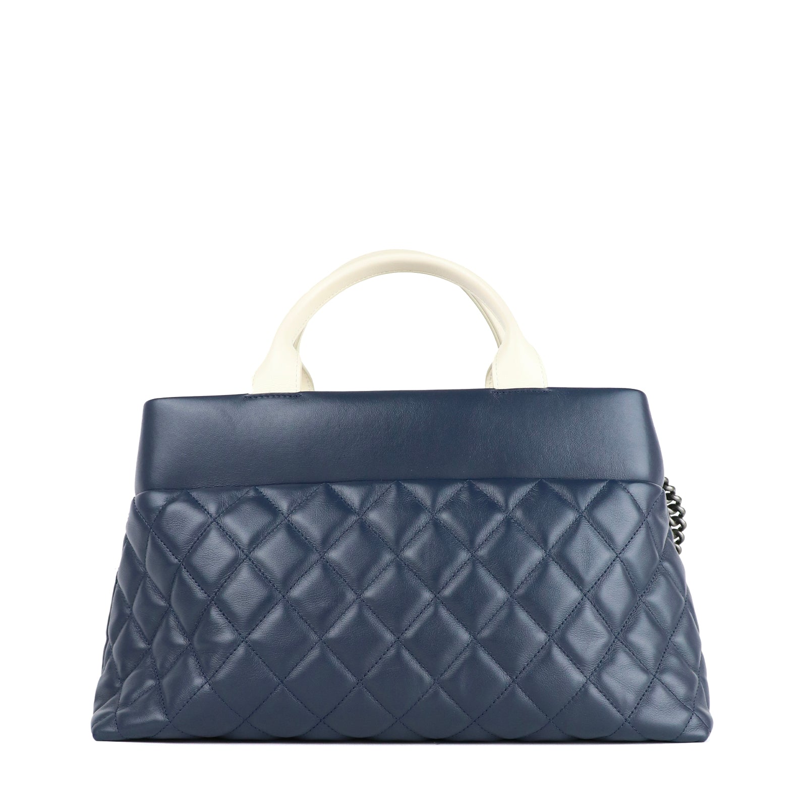 CHANEL - Sac Airlines Portobello en cuir matelassé bleu marine