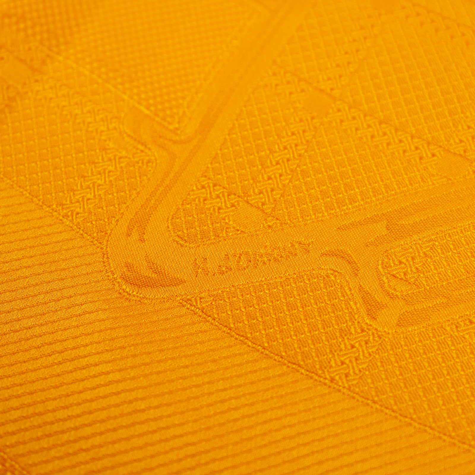 HERMÈS - 90 Saddler Square