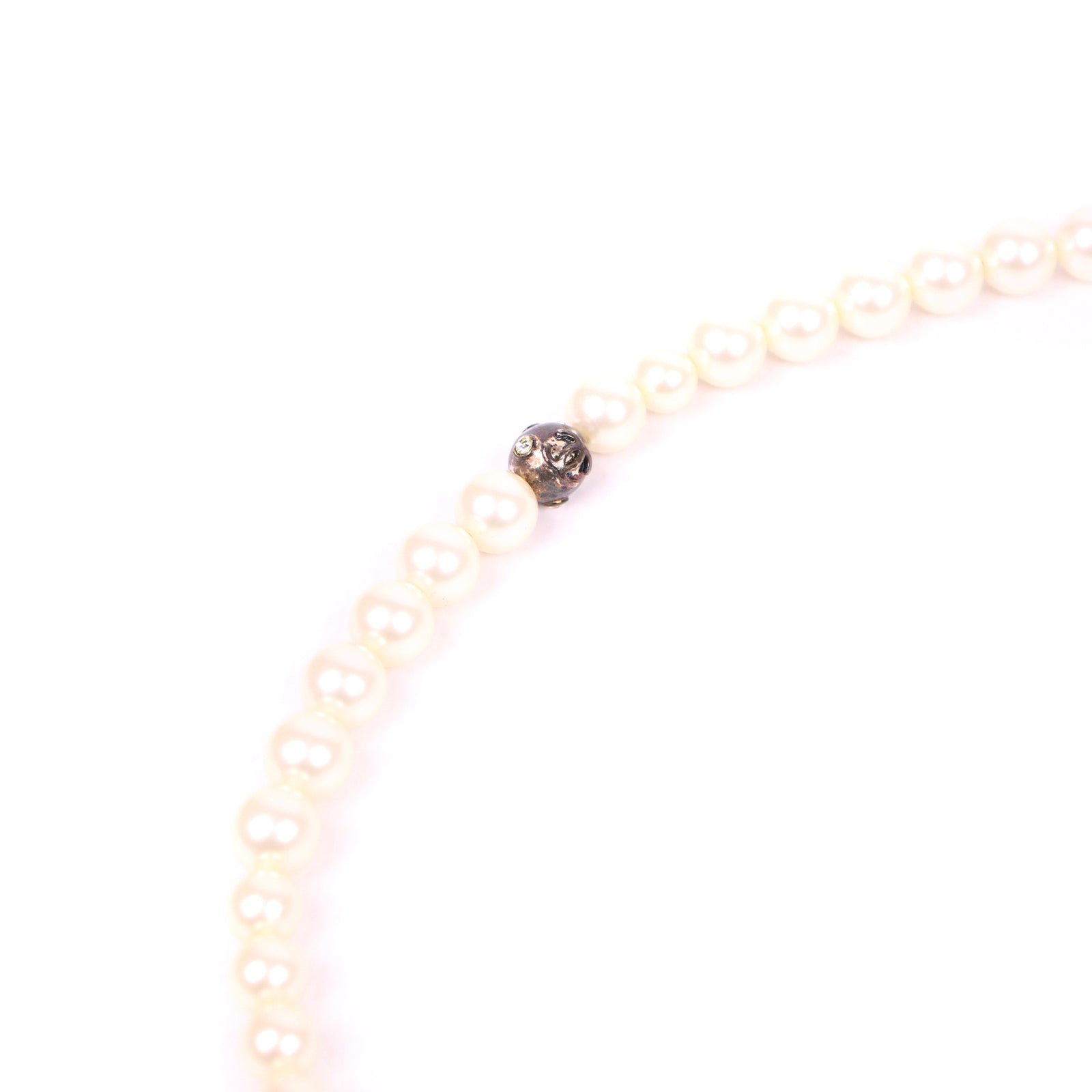 CHANEL - Pearl jewelry belt (T85)