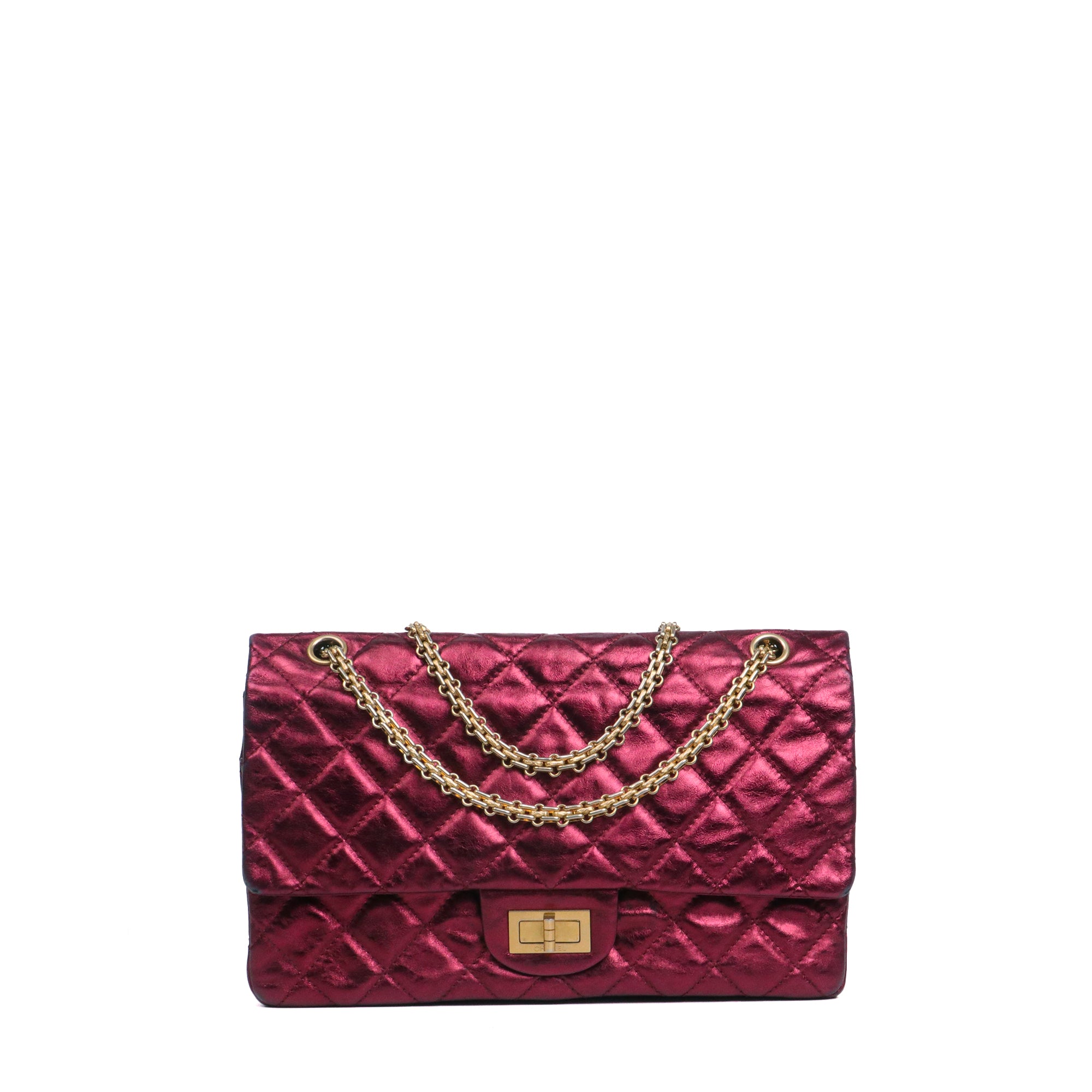 CHANEL - Sac à bandoulière 2.55 Chanel large en cuir matelassé bordeaux métallisé