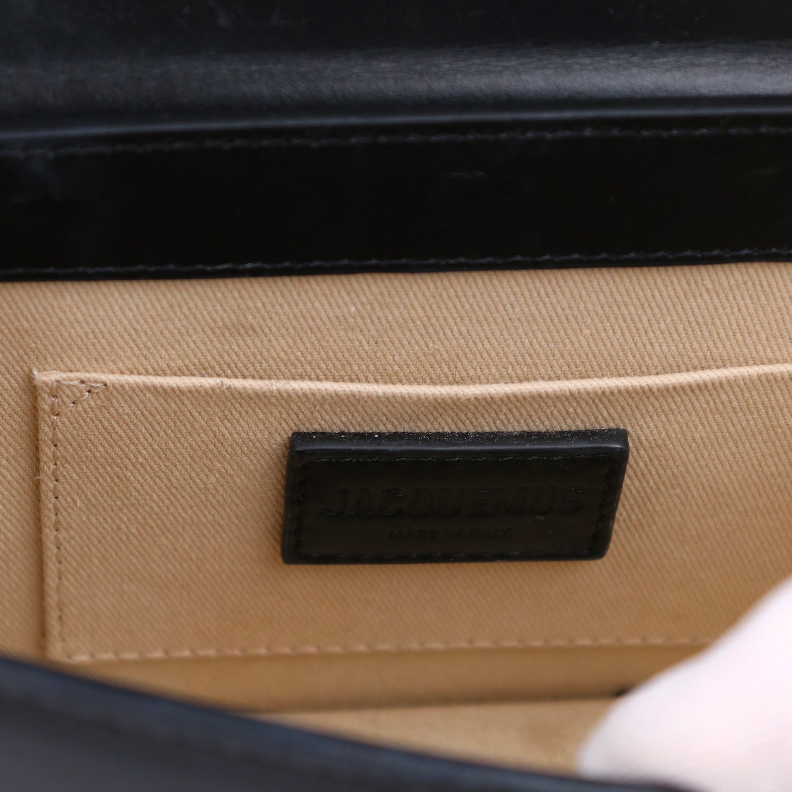 JACQUEMUS - Chiquito moyen noir