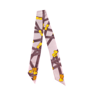 HERMÈS - Kelly clasp model silk twilly