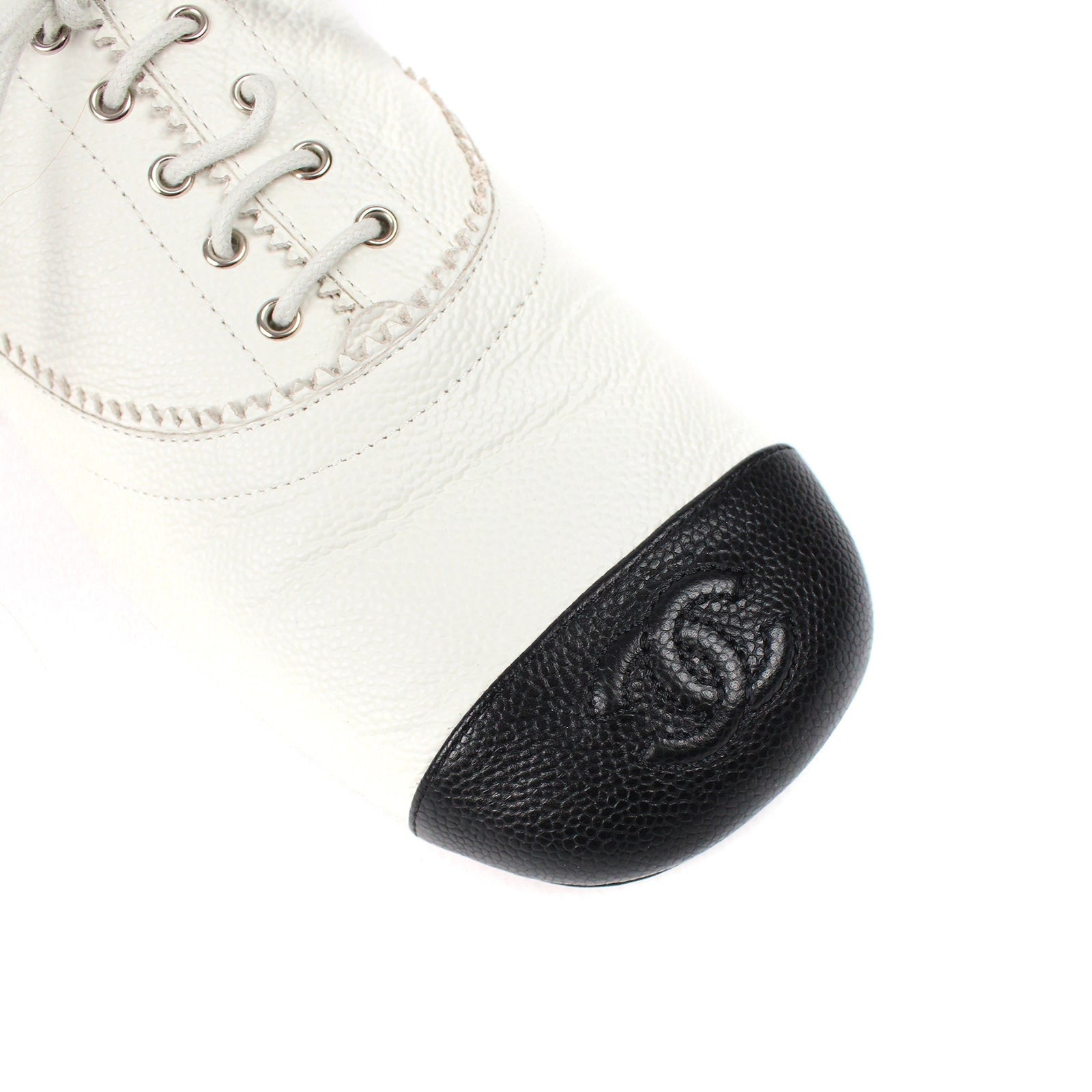 CHANEL - Derbies en cuir (T38)