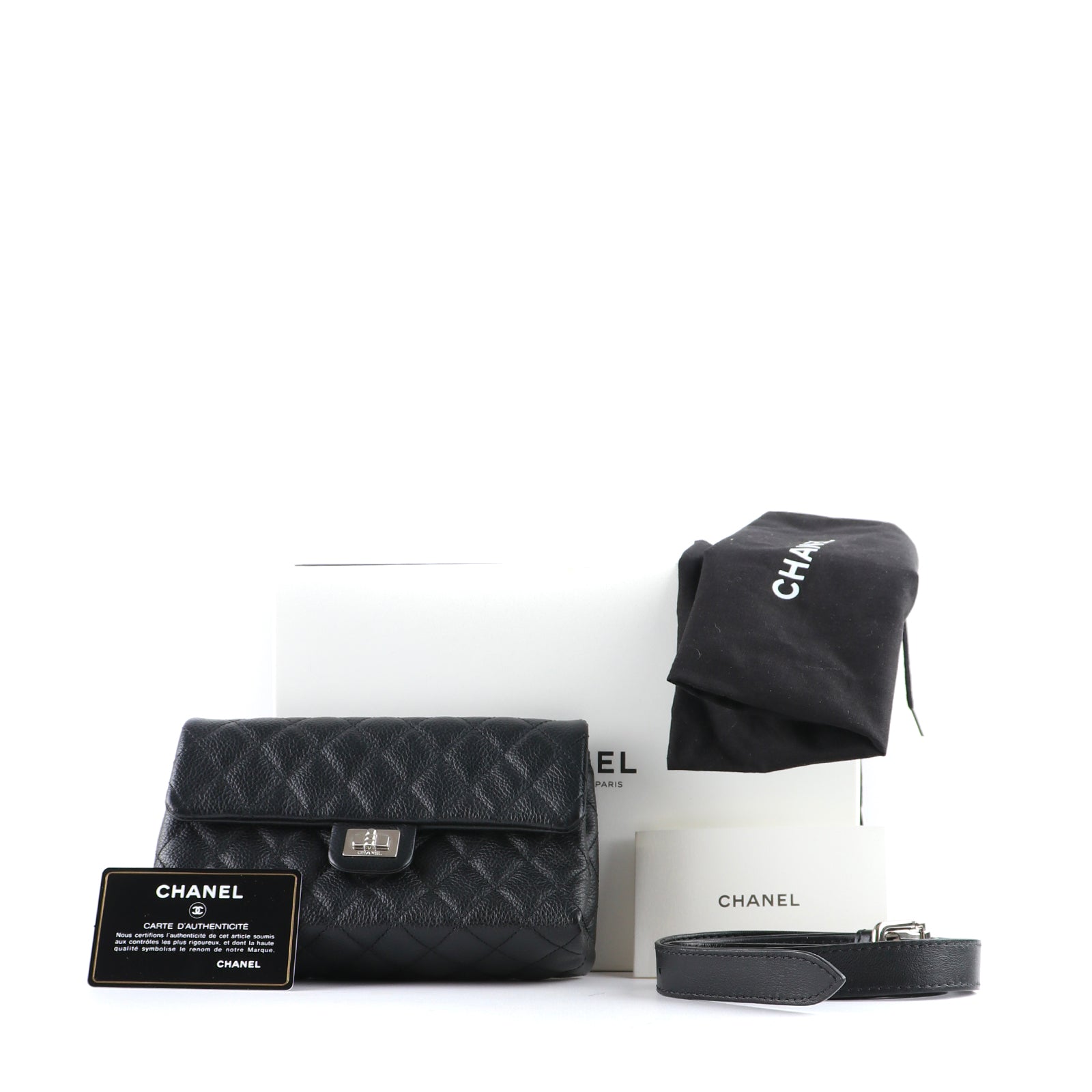 CHANEL - 2.55 fanny pack in black quilted grained leather