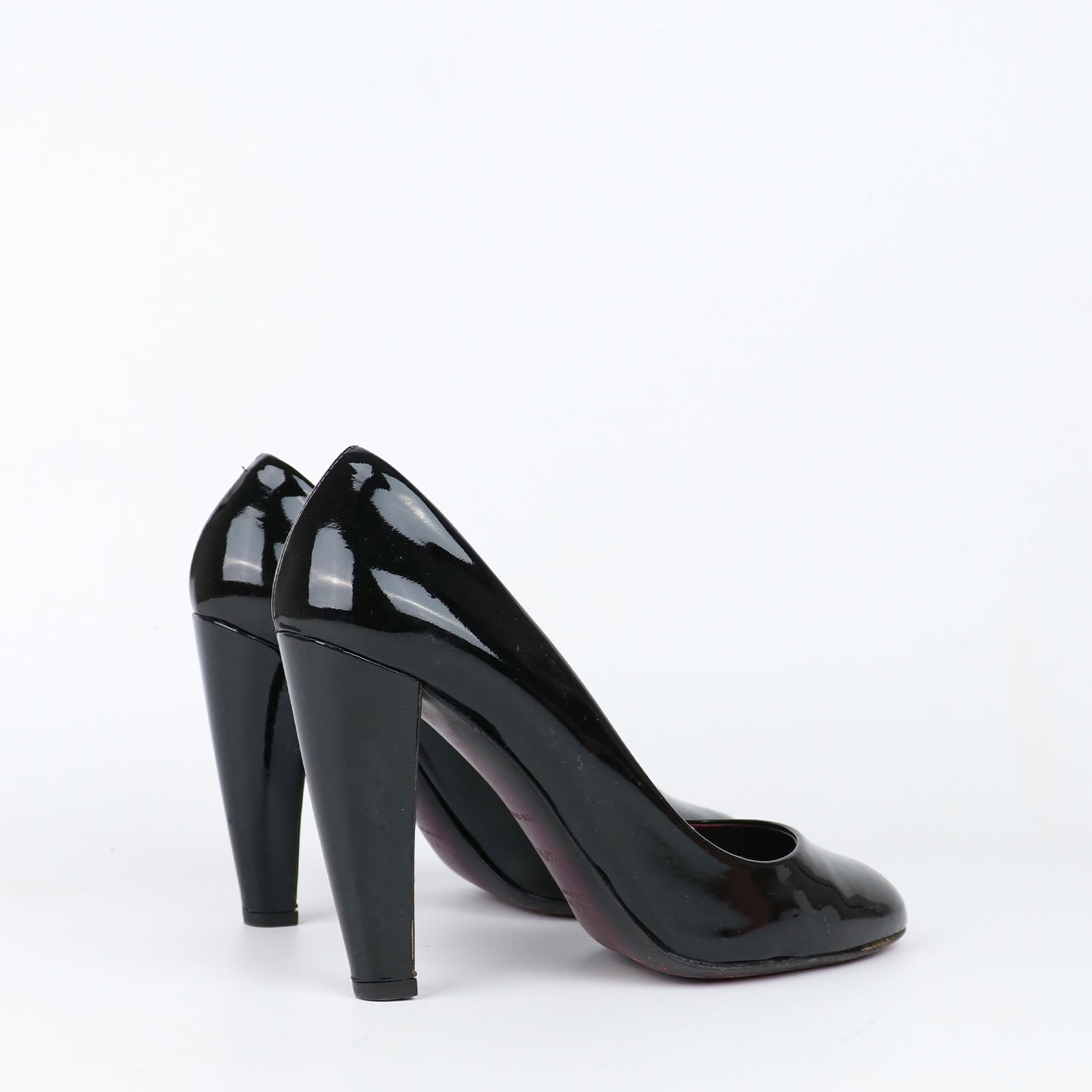 MIU MIU - Escarpins en cuir verni (T37,5)