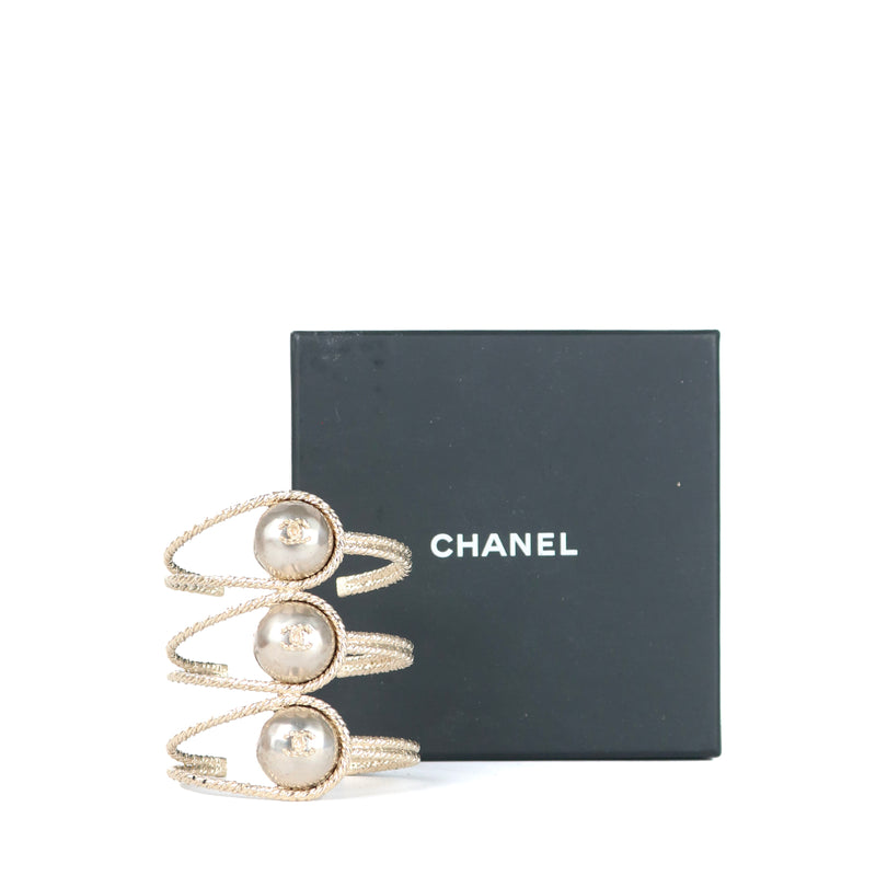 CHANEL - Manchette triple CC