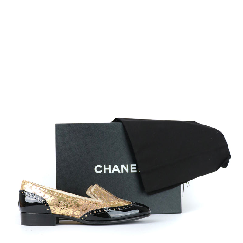 CHANEL - Mocassins en cuir (T39)