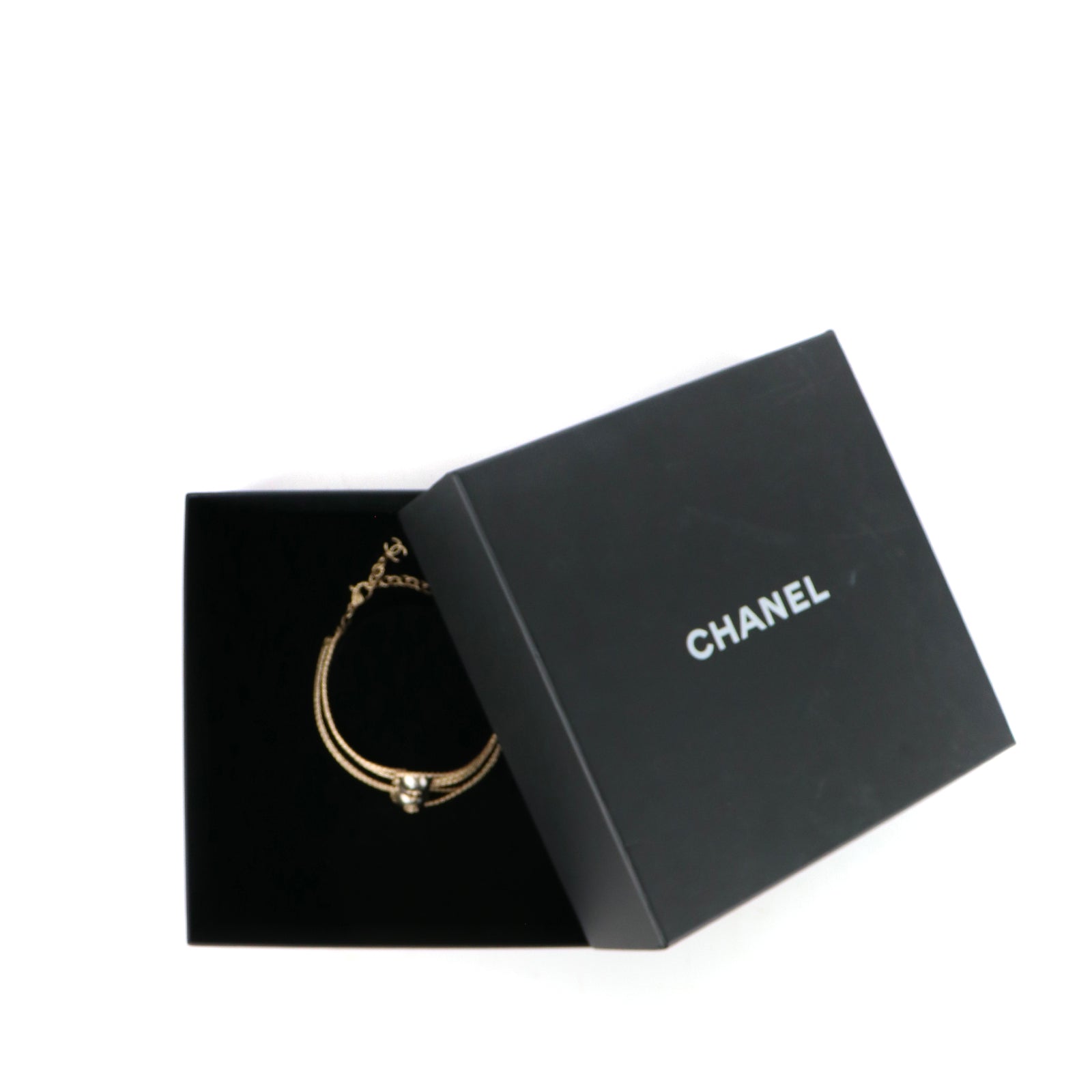 CHANEL - Collier chocker triple CC