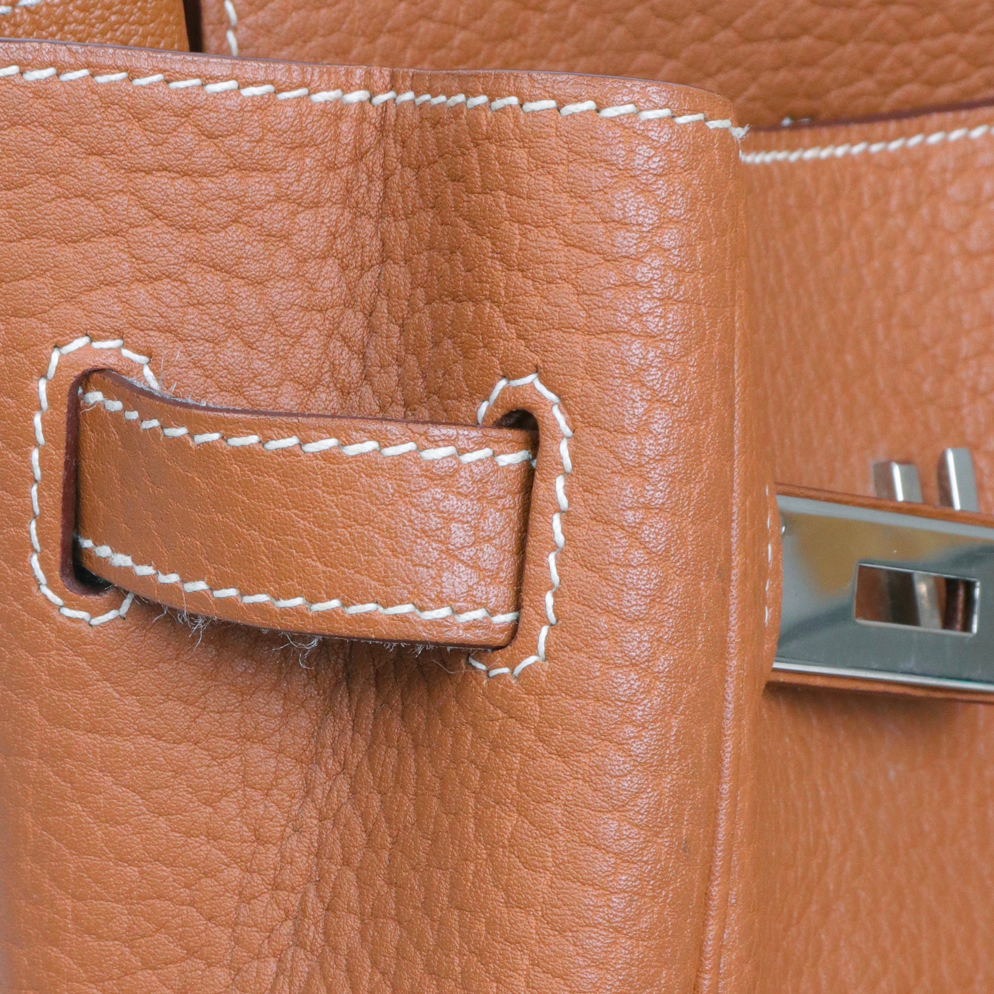 HERMÈS - Sac à main Birkin 35 Hermès en cuir clémence gold