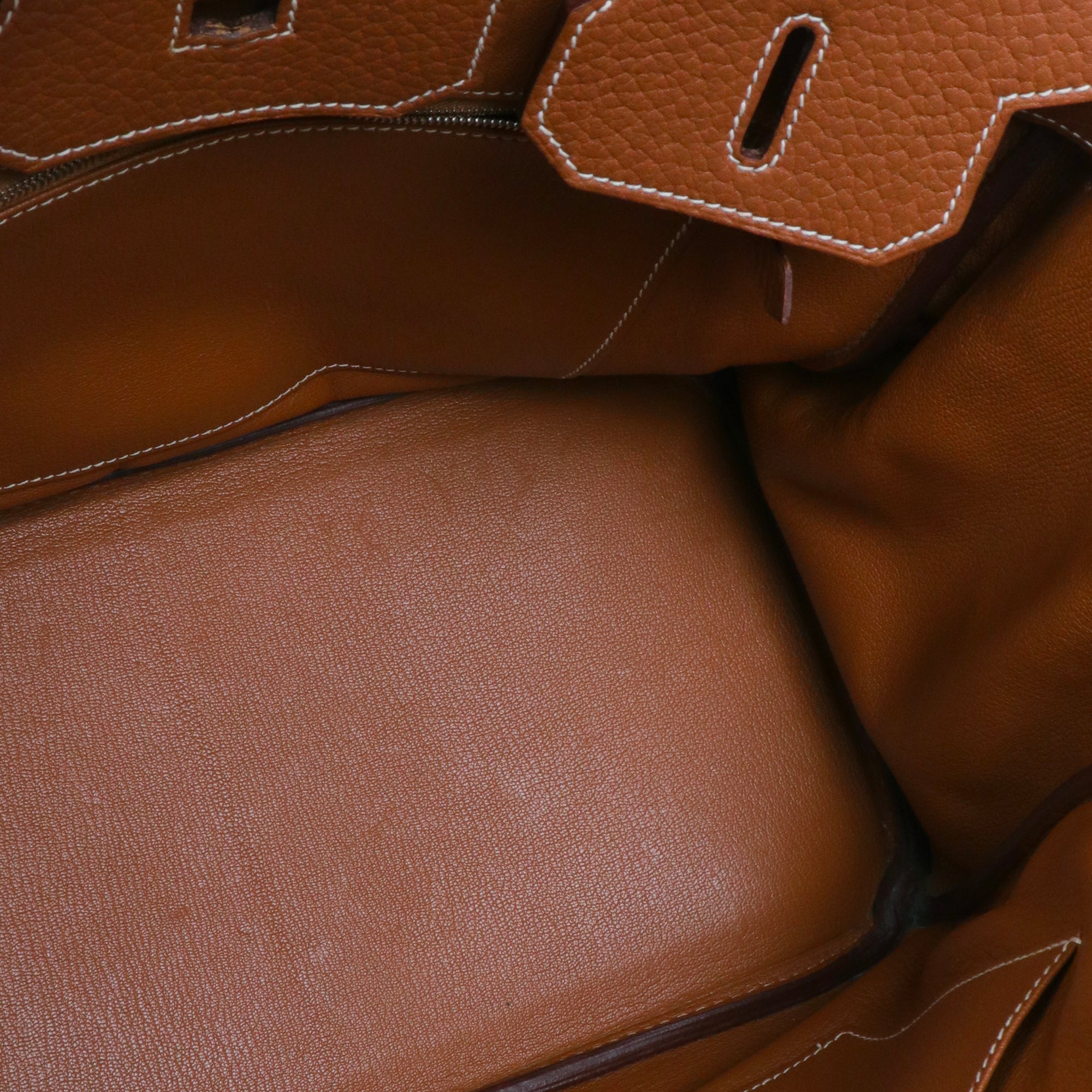 HERMÈS - Sac à main Birkin 35 Hermès en cuir clémence gold