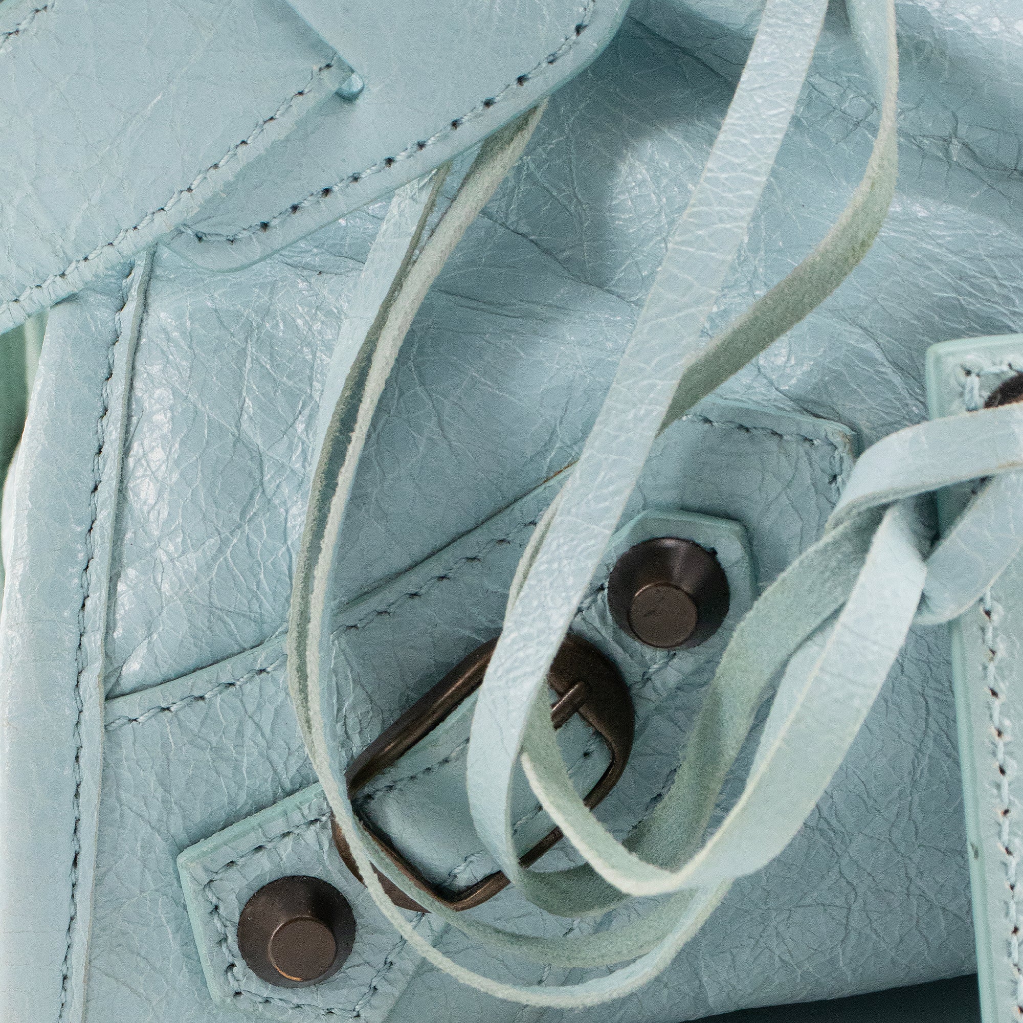 BALENCIAGA - Sac à main City moyen Balenciaga en cuir froissé bleu