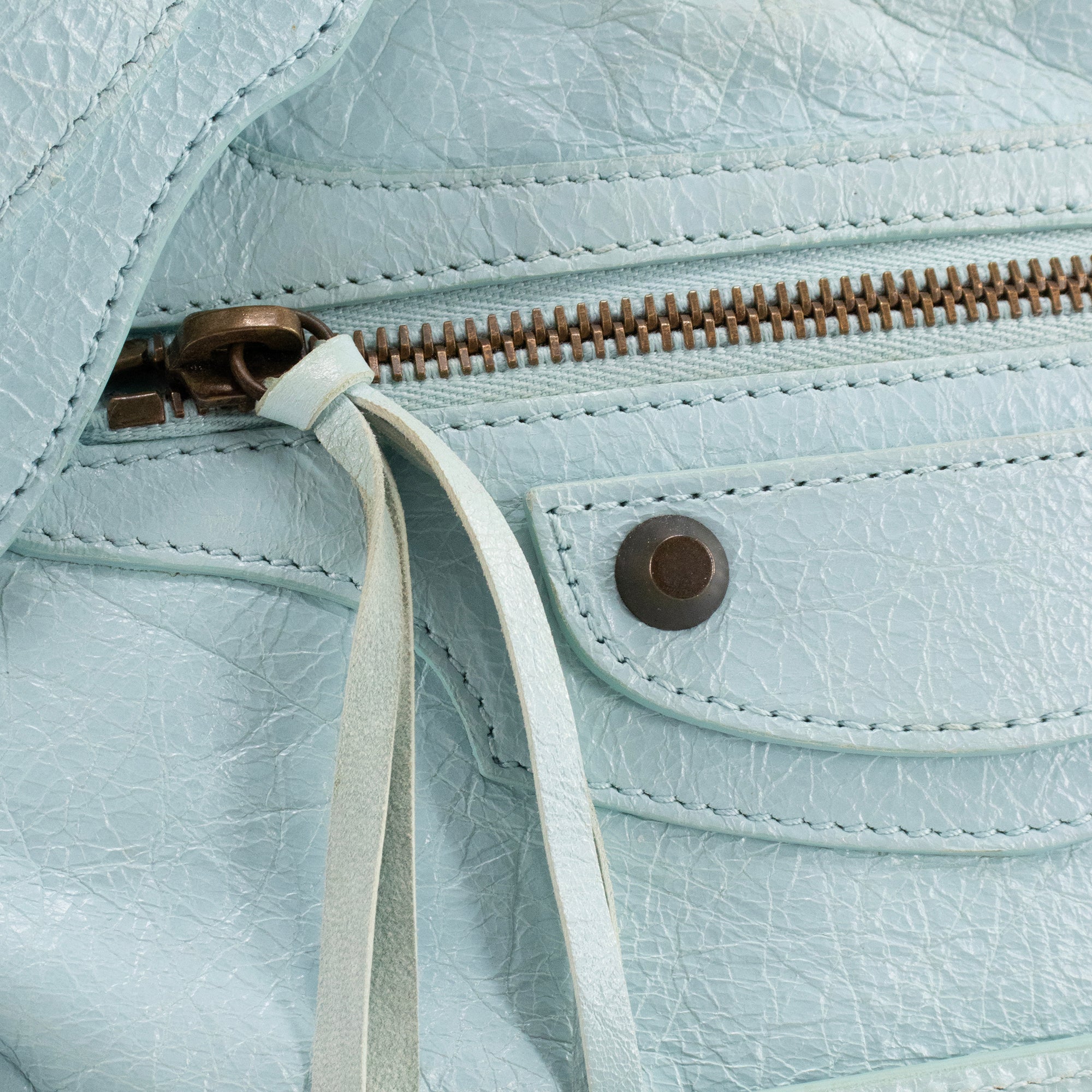 BALENCIAGA - Sac à main City moyen Balenciaga en cuir froissé bleu