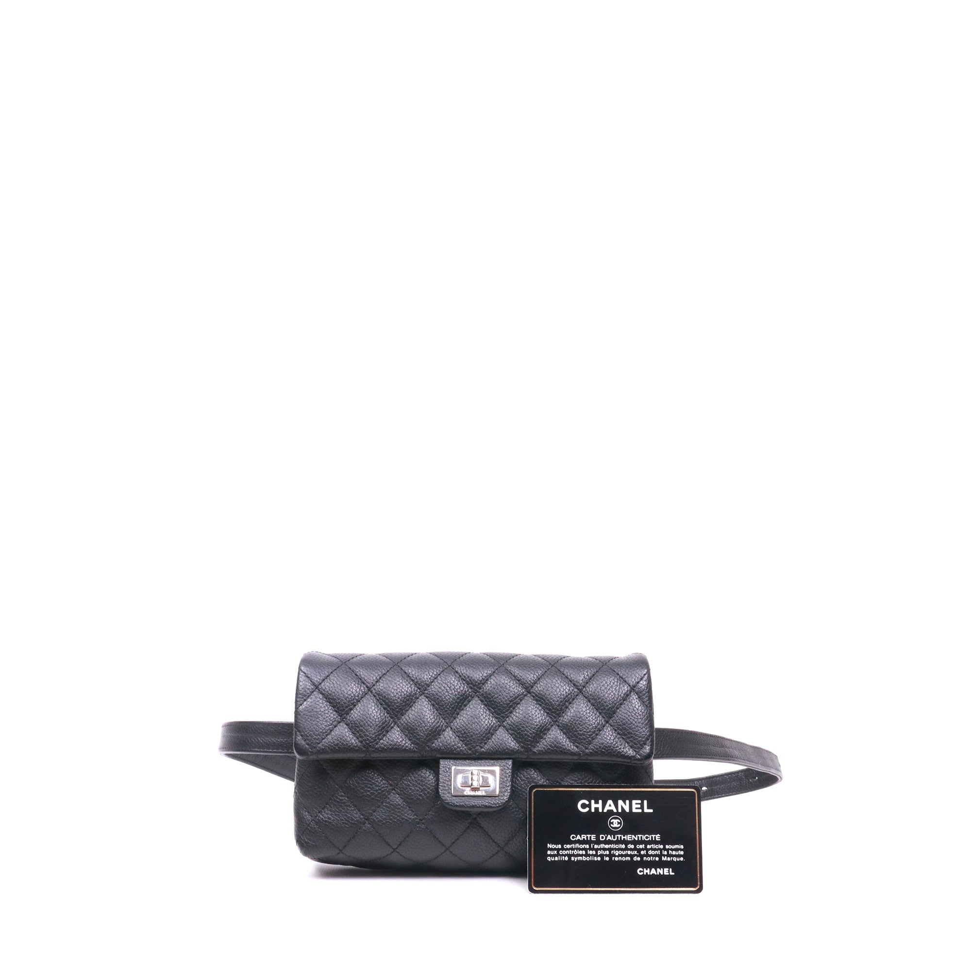 CHANEL - Sac ceinture 2.55 Chanel en cuir grainé noir