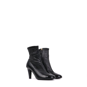 CHANEL - Chanel CC ankle boots in black lambskin (T34.5)