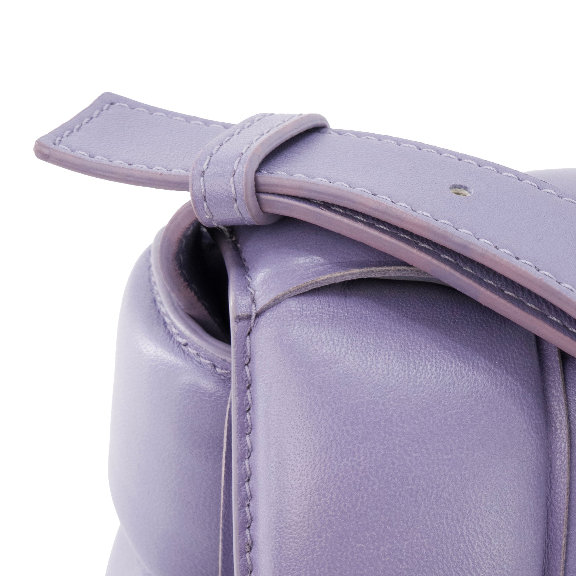 BOTTEGA VENETA - Sac à bandoulière Padded Cassette Bottega Veneta en cuir intrecciato violet