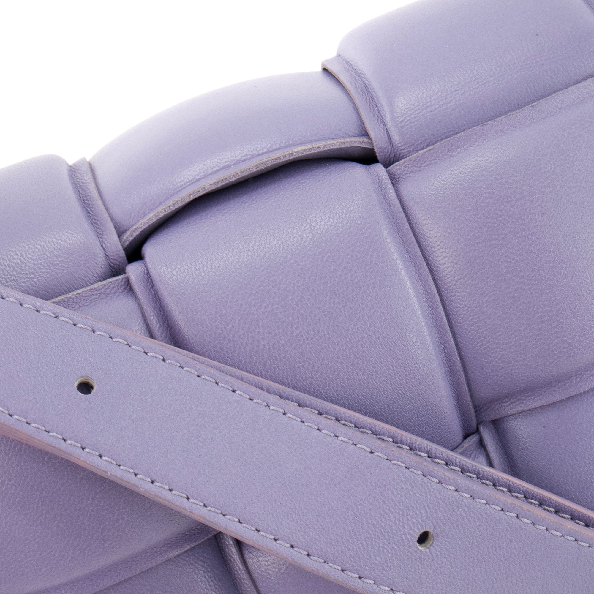 BOTTEGA VENETA - Sac à bandoulière Padded Cassette Bottega Veneta en cuir intrecciato violet