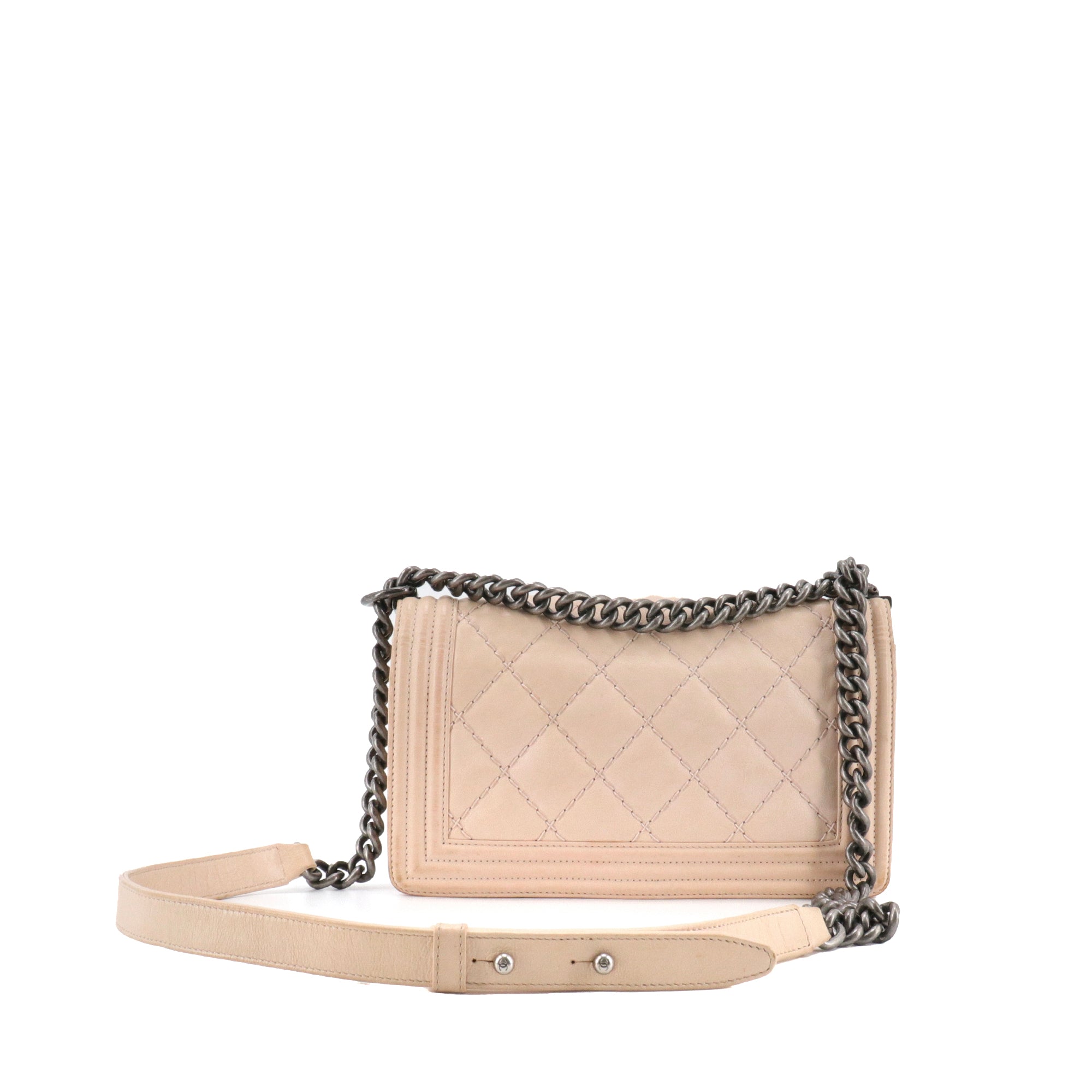 CHANEL - Sac à bandoulière Boy Chanel en cuir beige