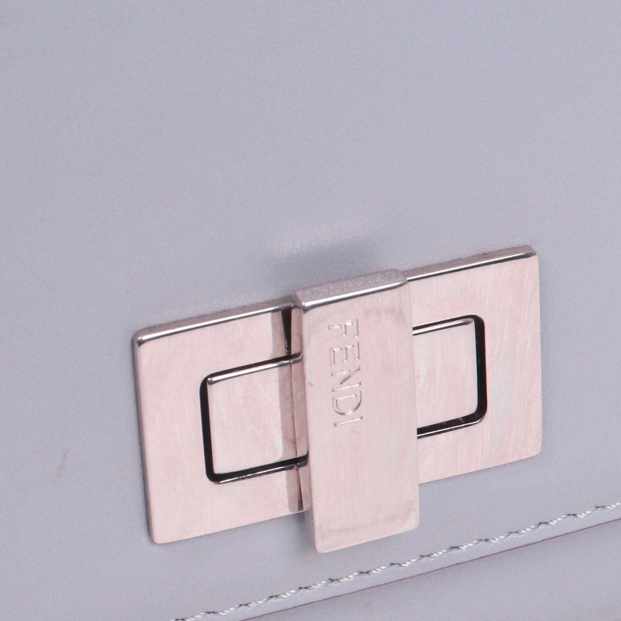 FENDI - Portefeuille Fendi en cuir lisse gris