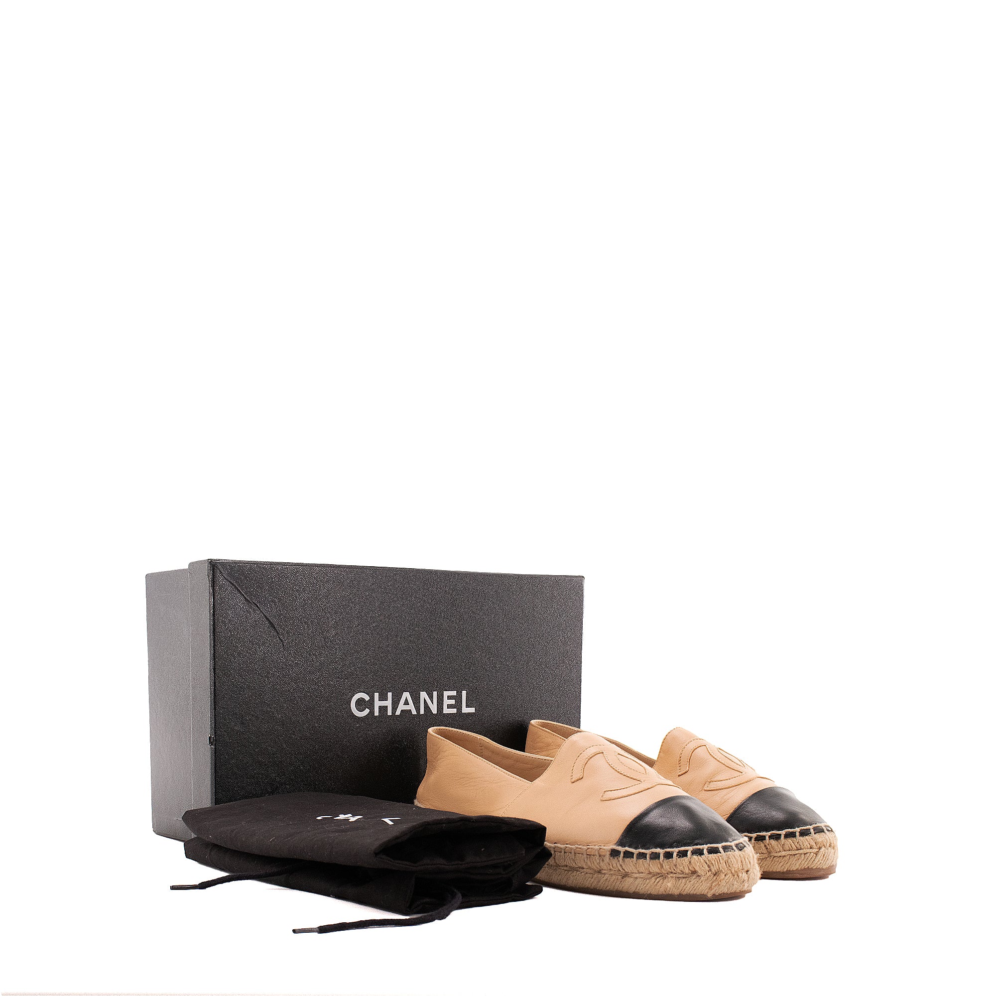 CHANEL - Chanel CC espadrilles in beige and black leather (T38)