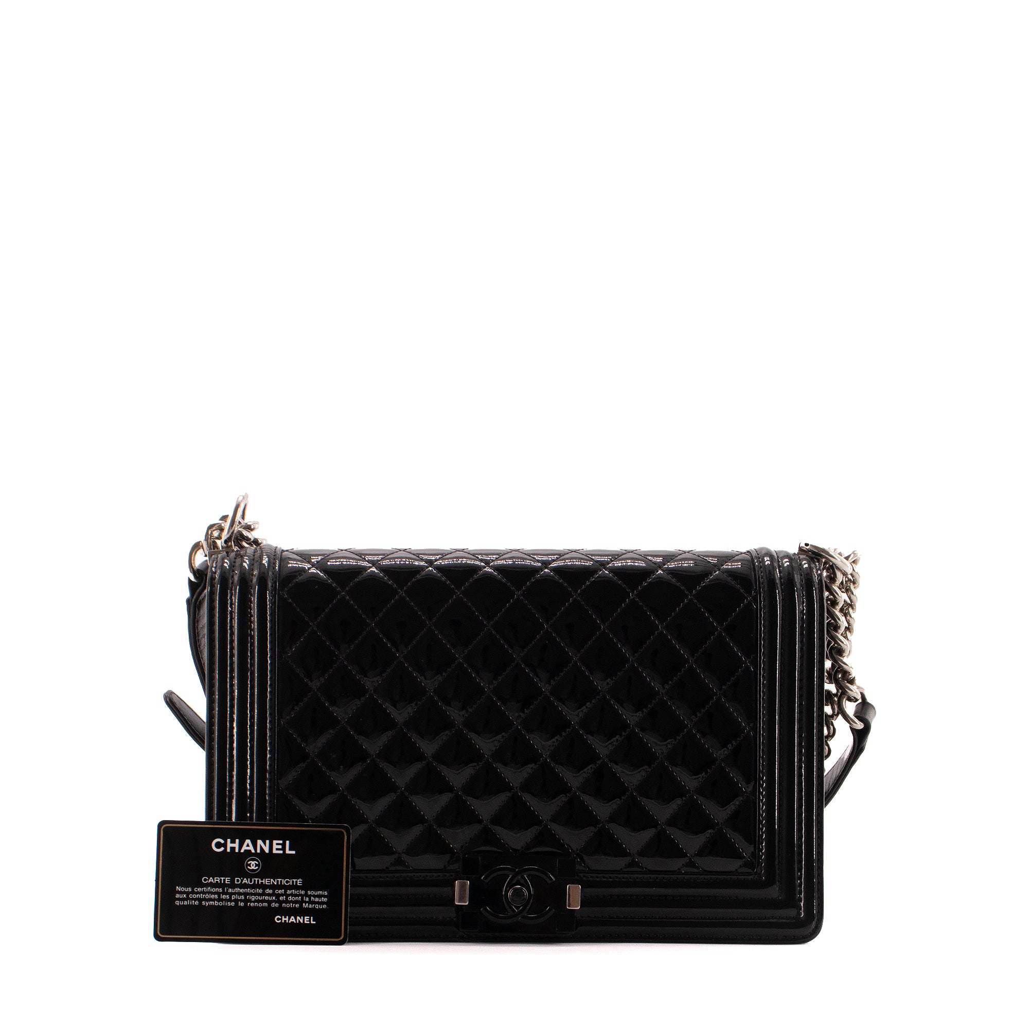 CHANEL - Sac à bandoulière Boy Chanel en cuir verni noir