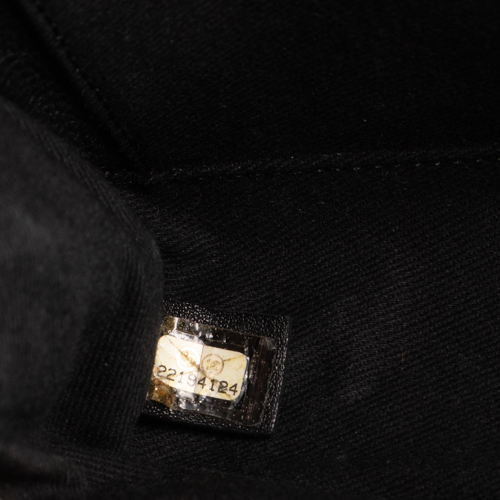 CHANEL - Sac ceinture 2.55 Chanel en cuir caviar noir