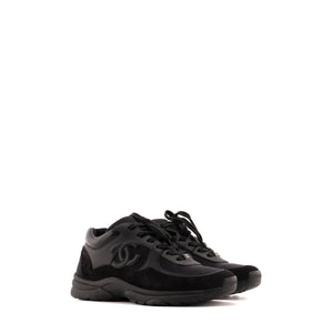 CHANEL - Sneakers CC Chanel en cuir et daim noir (T37,5)