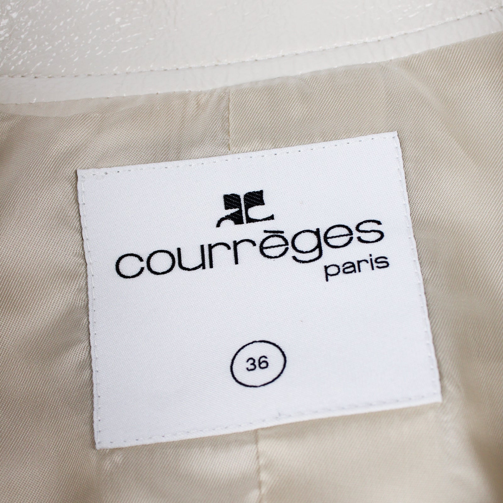 COURRÈGES - Veste réédition en vinyle (T36)