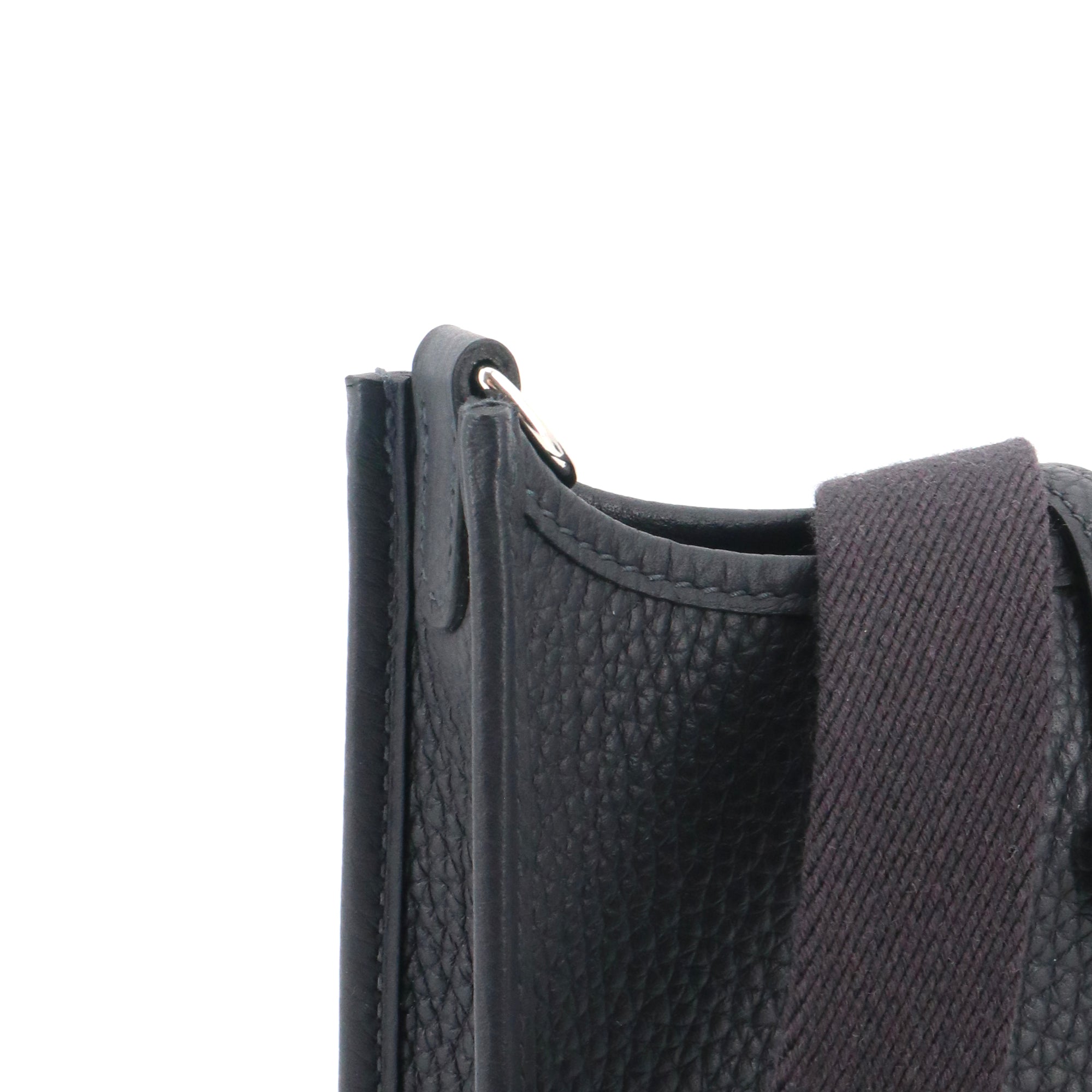 HERMÈS - Evelyne 16 shoulder bag in verona green taurillon leather