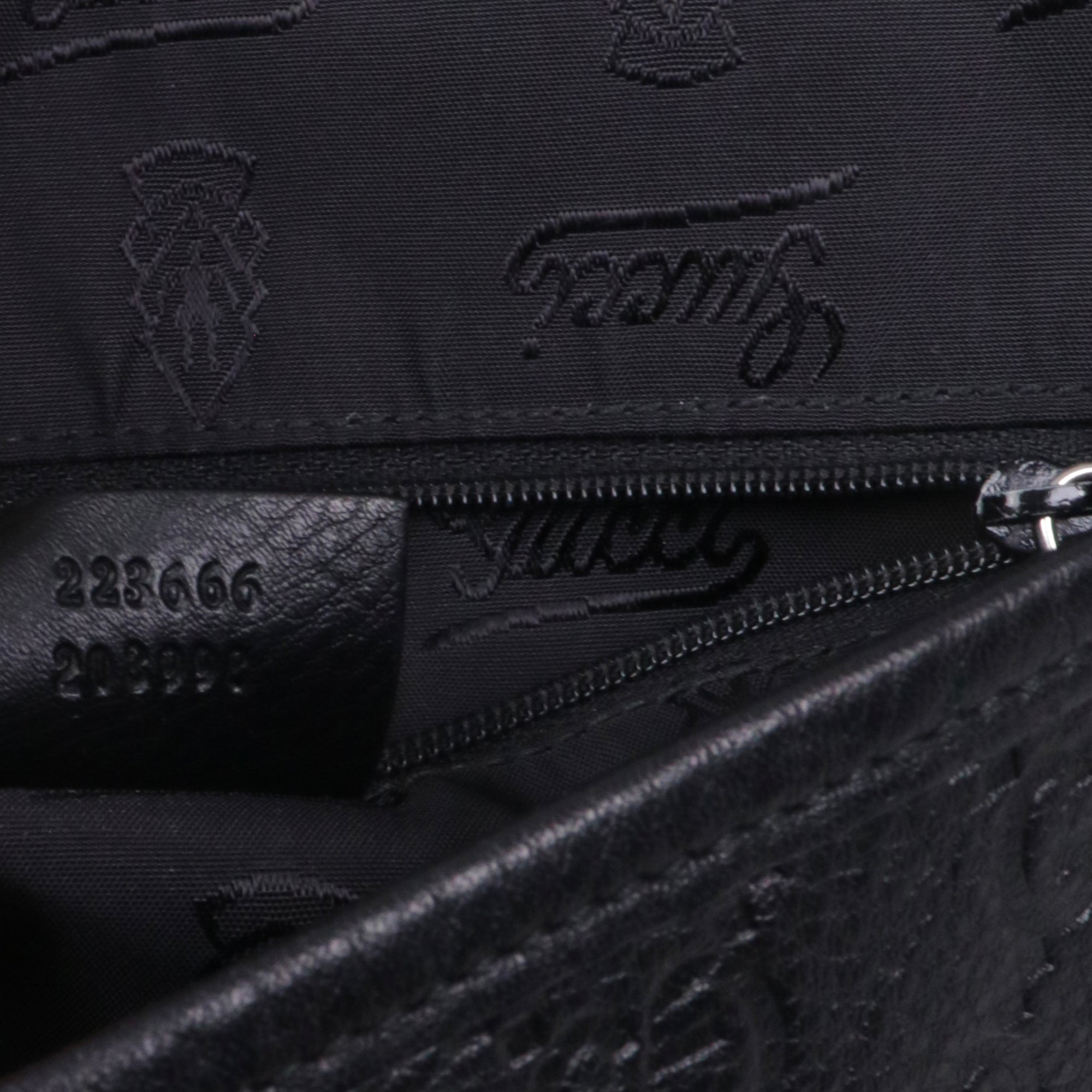 GUCCI - GG Marmont Small Size shoulder bag in black leather