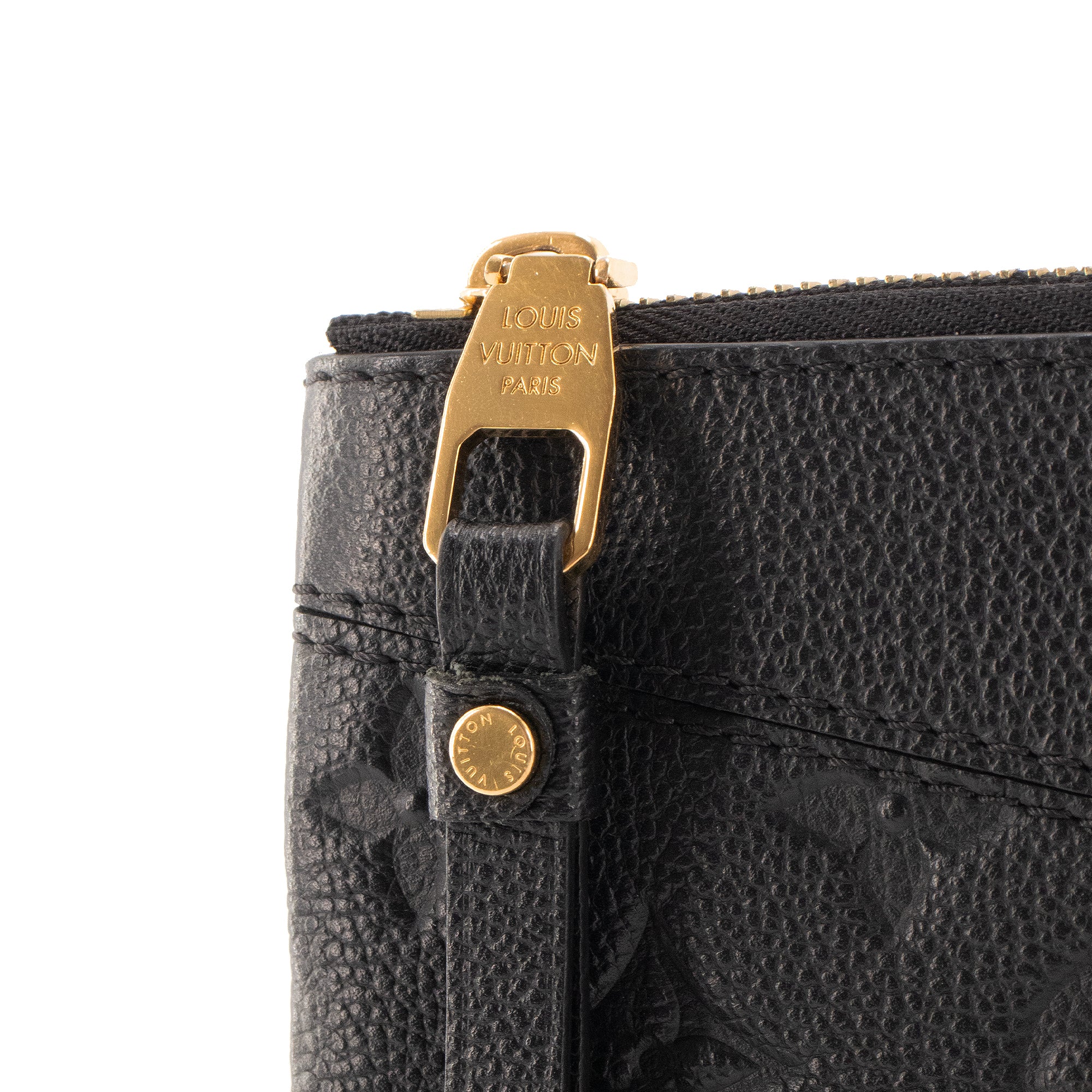 LOUIS VUITTON - Pochette Daily Pouch Louis Vuitton en cuir empreinte noir