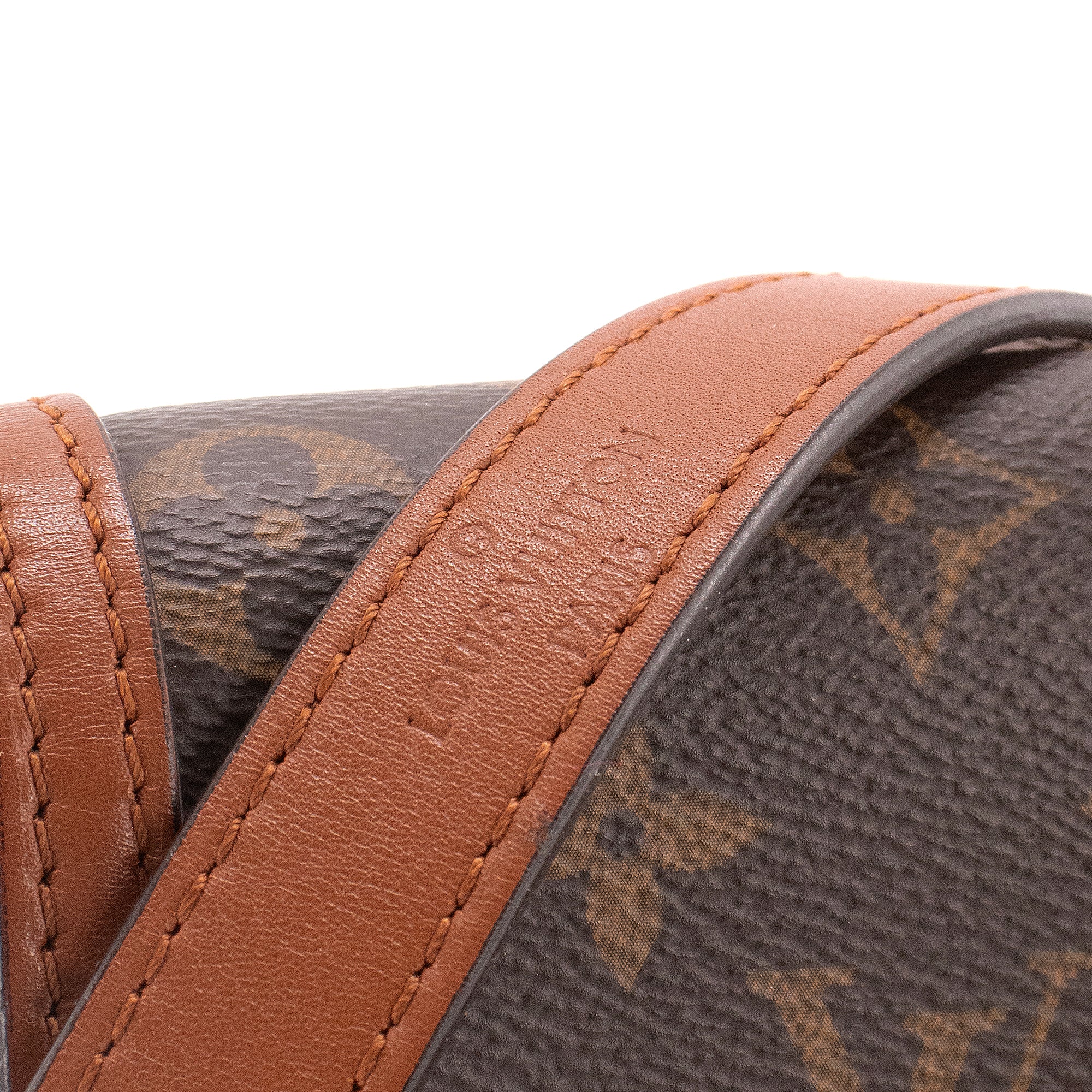 LOUIS VUITTON - Louis Vuitton Dauphine mini shoulder bag in monogrammed canvas