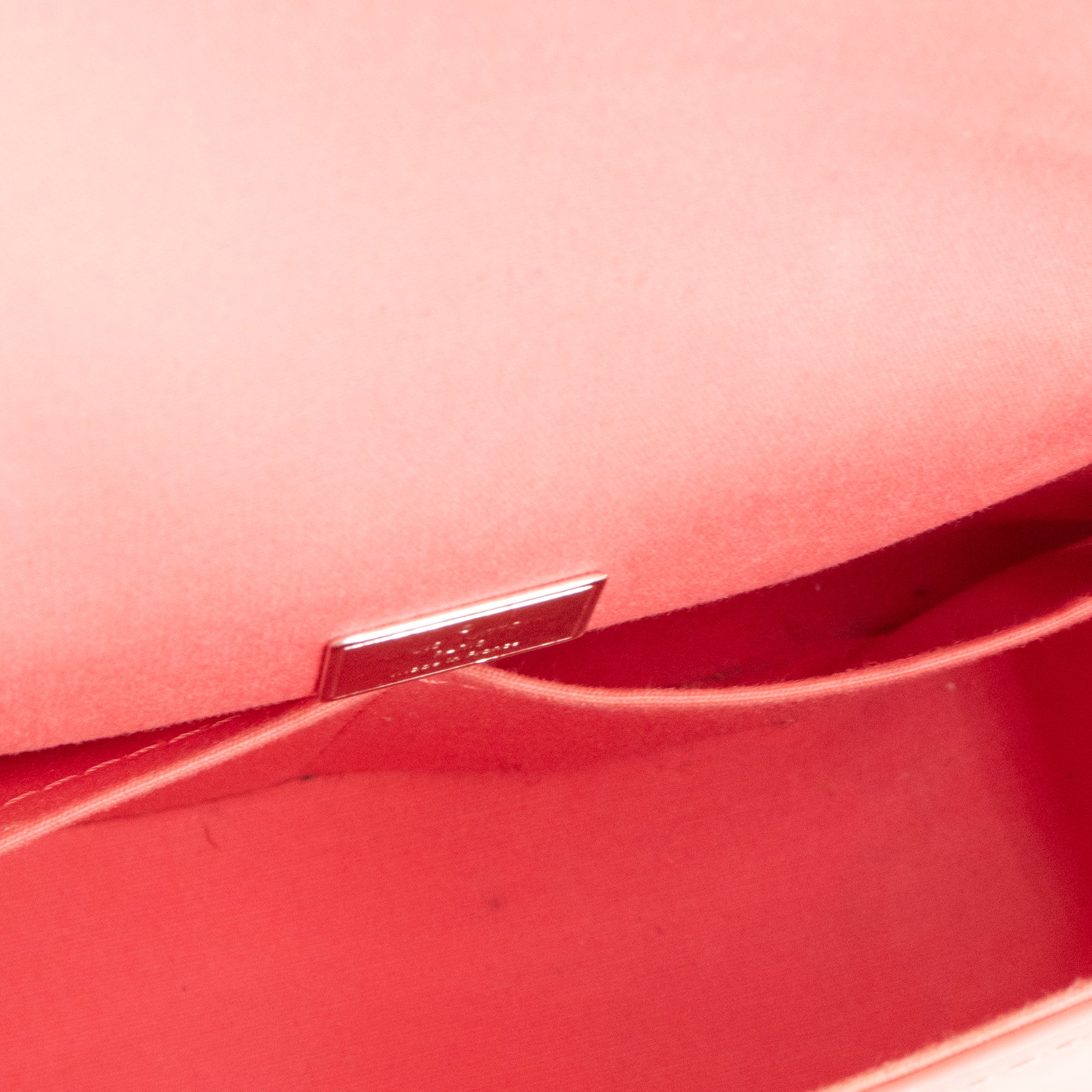 LOUIS VUITTON - Louis Vuitton Pasadena shoulder bag in pink patent leather