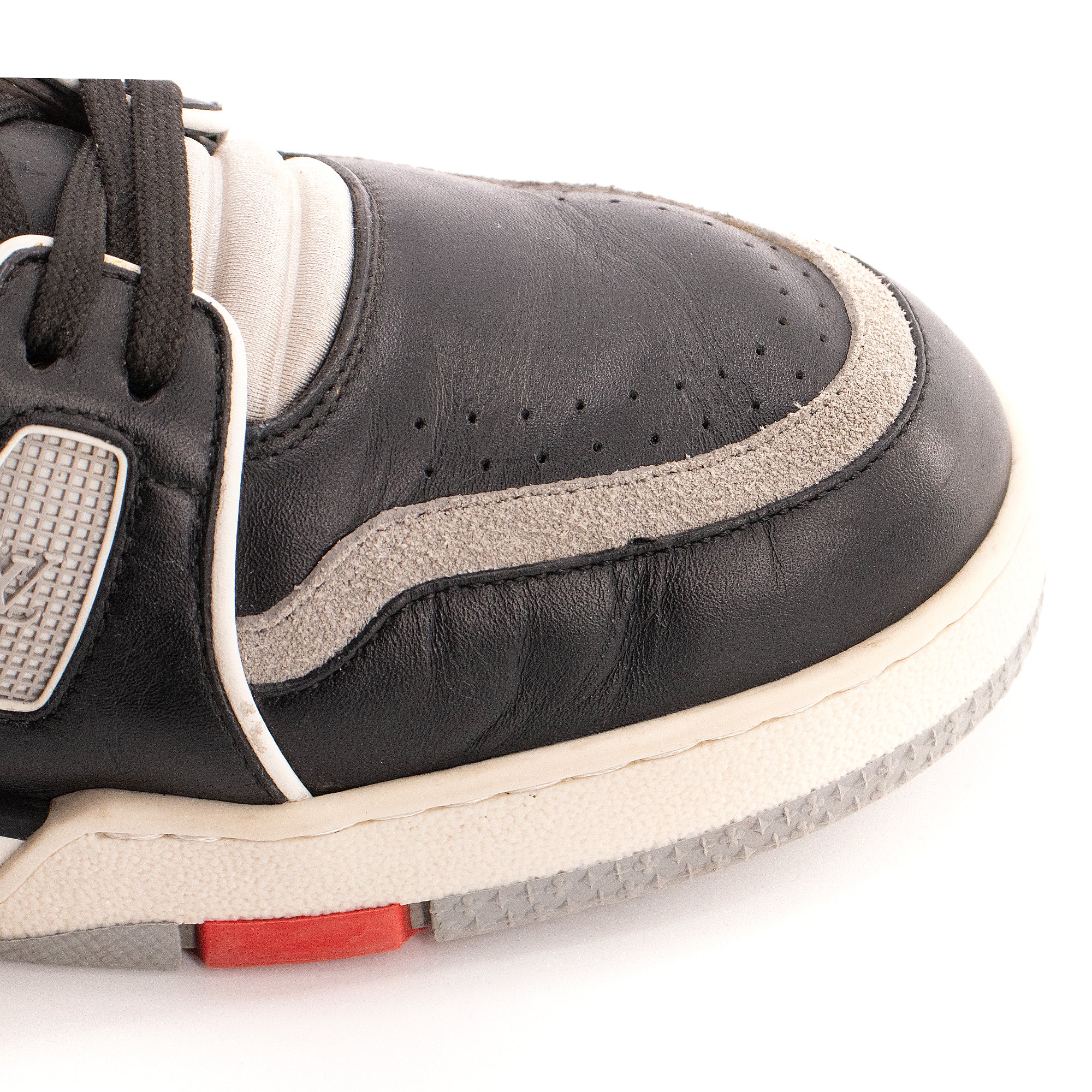 LOUIS VUITTON - Sneakers LV Trainer Low Louis Vuitton en cuir gris et noir (T42.5)