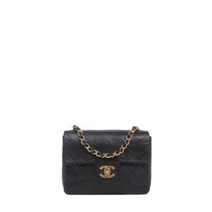 CHANEL - Sac à bandoulière Classique/Timeless Mini Square Chanel en cuir noir vintage