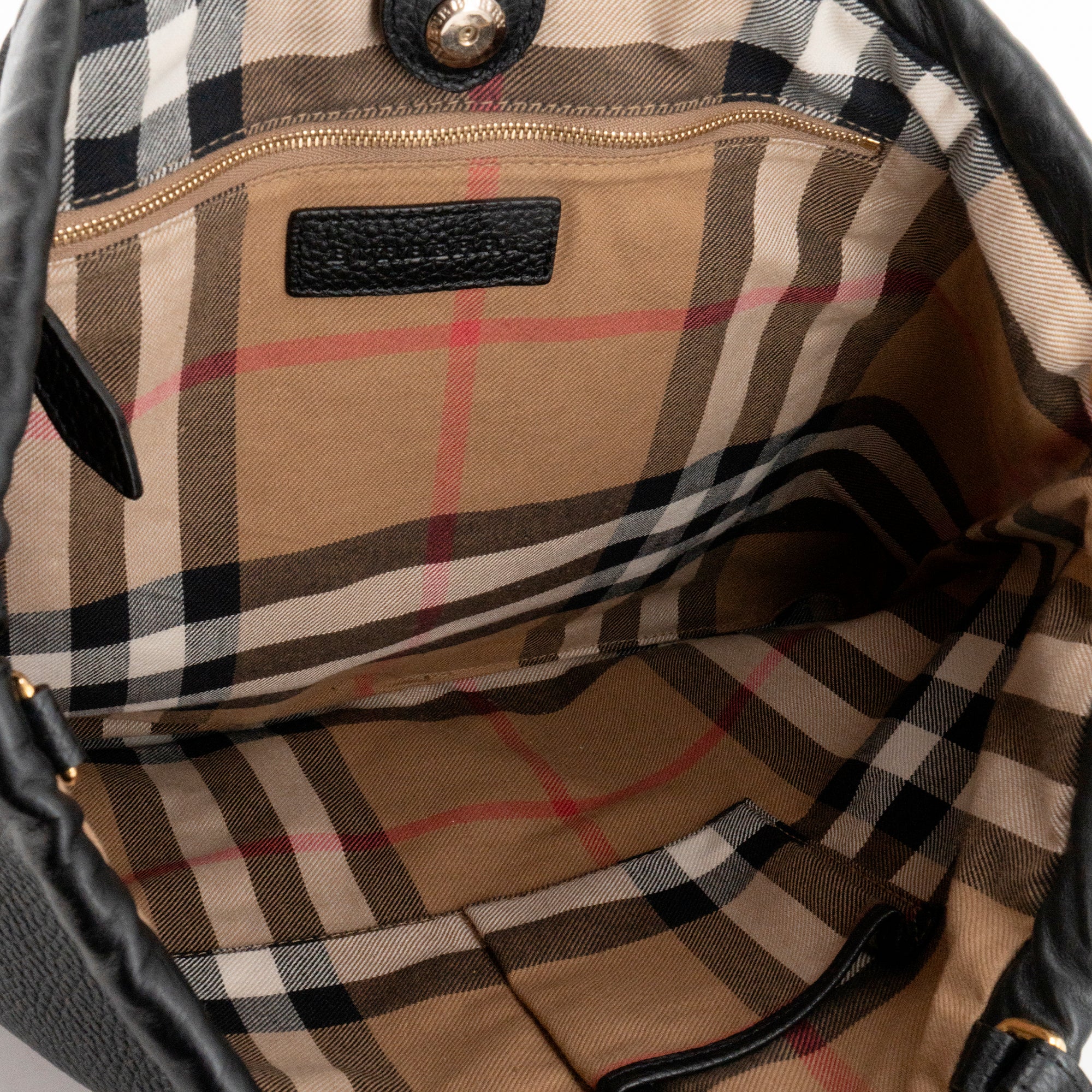 BURBERRY - Sac à bandoulière Cabas Burberry en cuir grainé noir