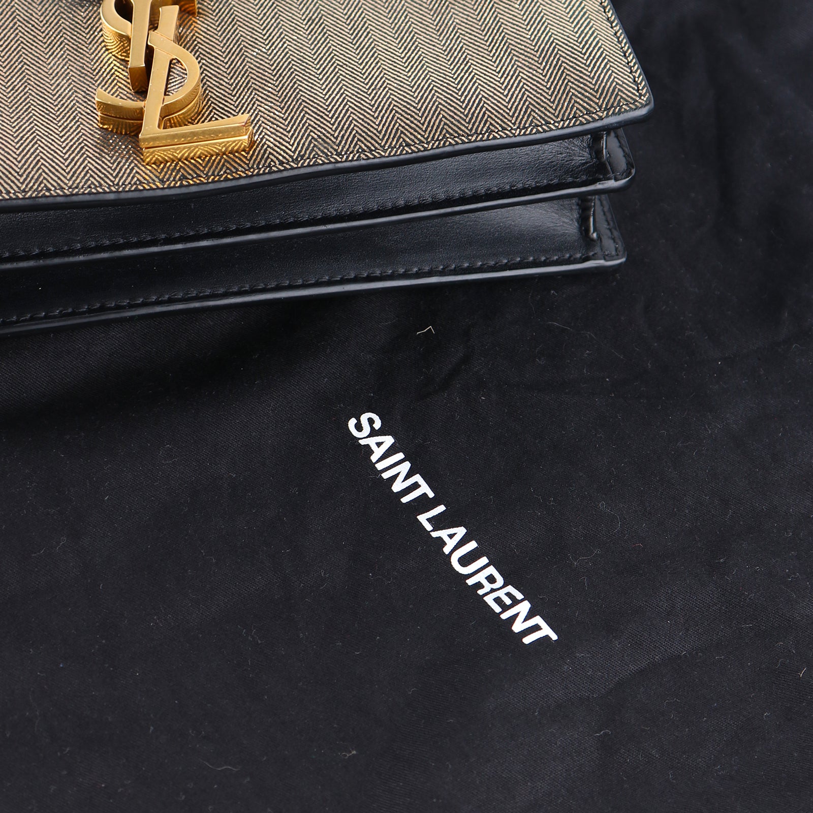 SAINT LAURENT - Sac à bandoulière Cassandre en cuir