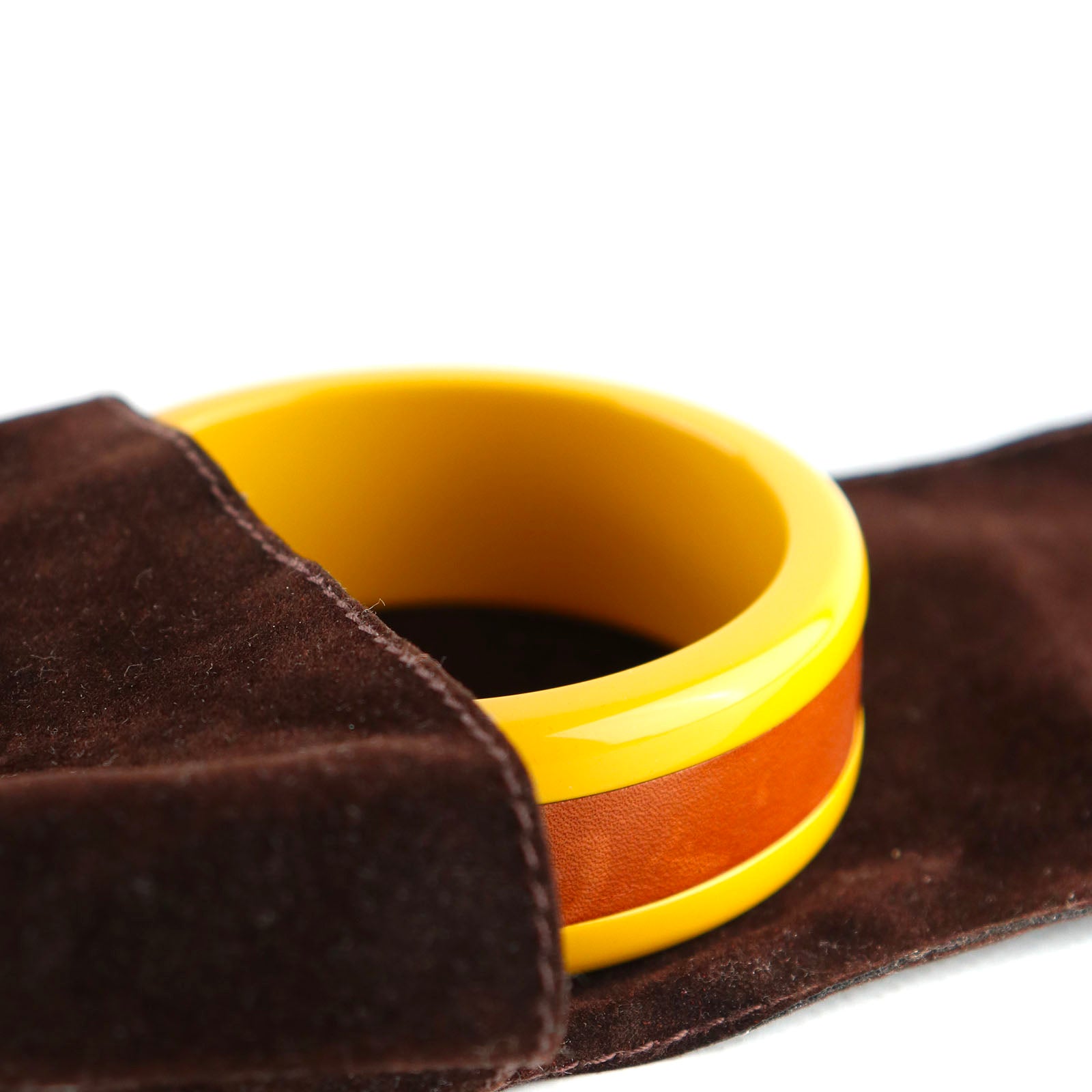 HERMÈS - Bracelet en cuir et bois laqué