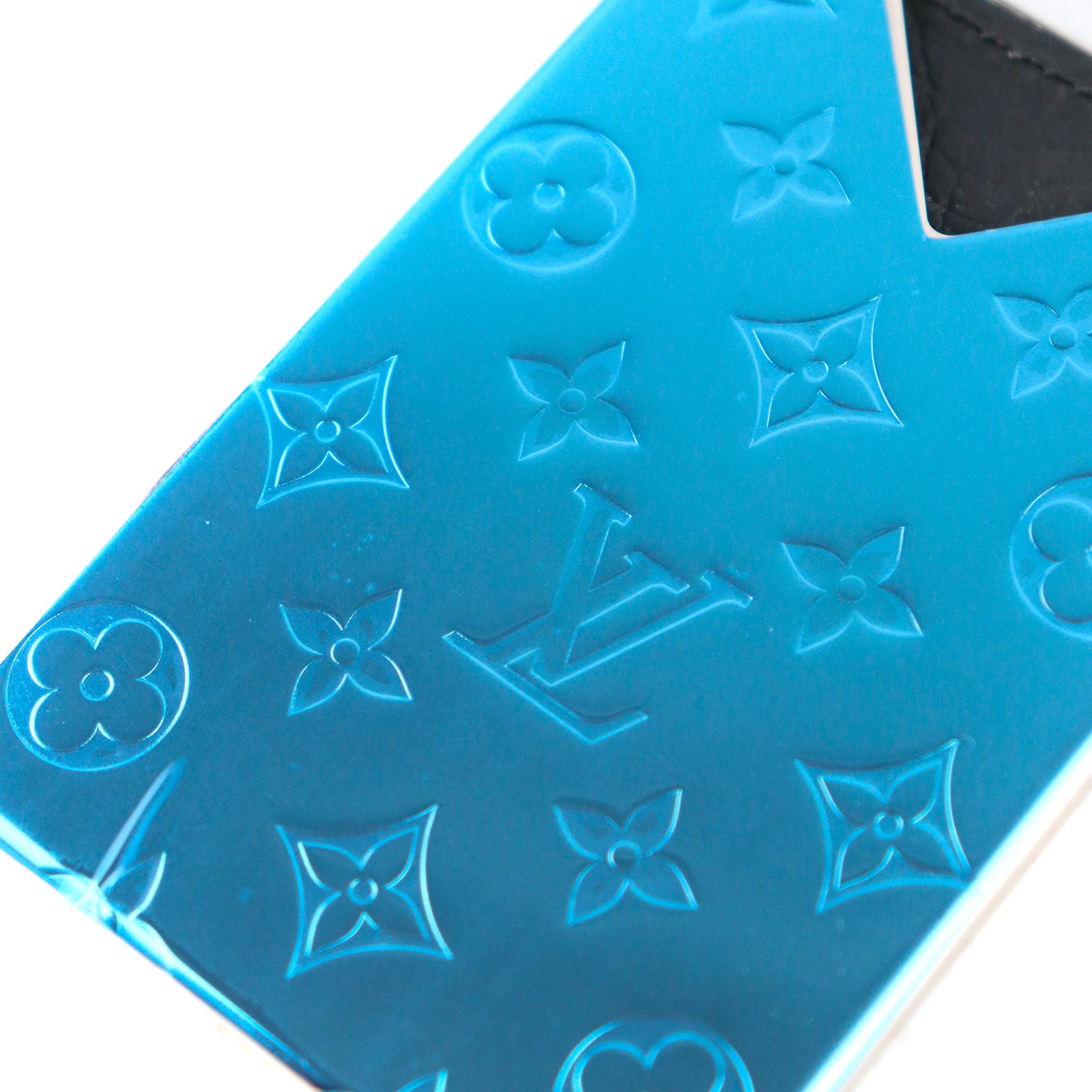 LOUIS VUITTON - Aluminum and leather card holder