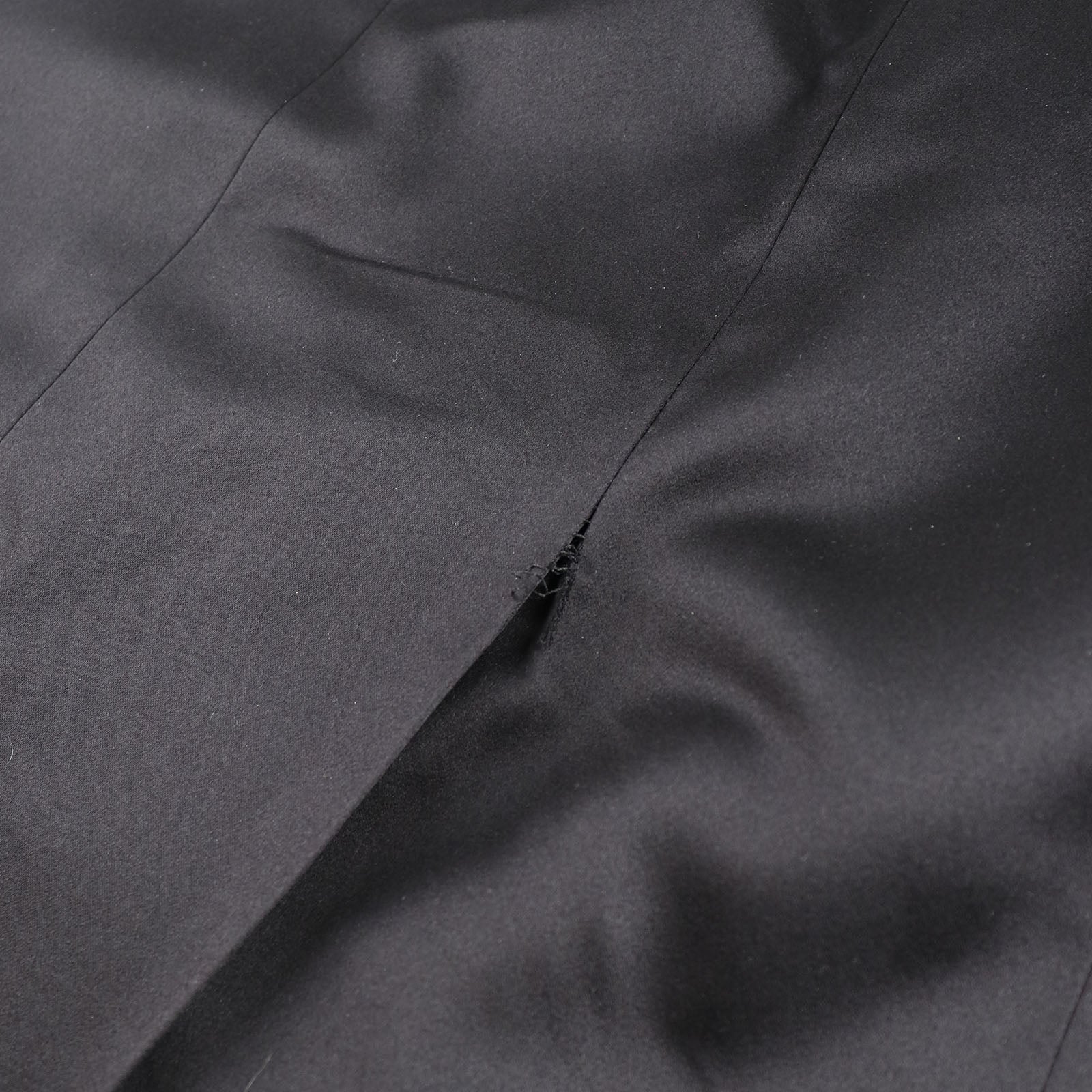 CHANEL - Black silk skirt (T34)
