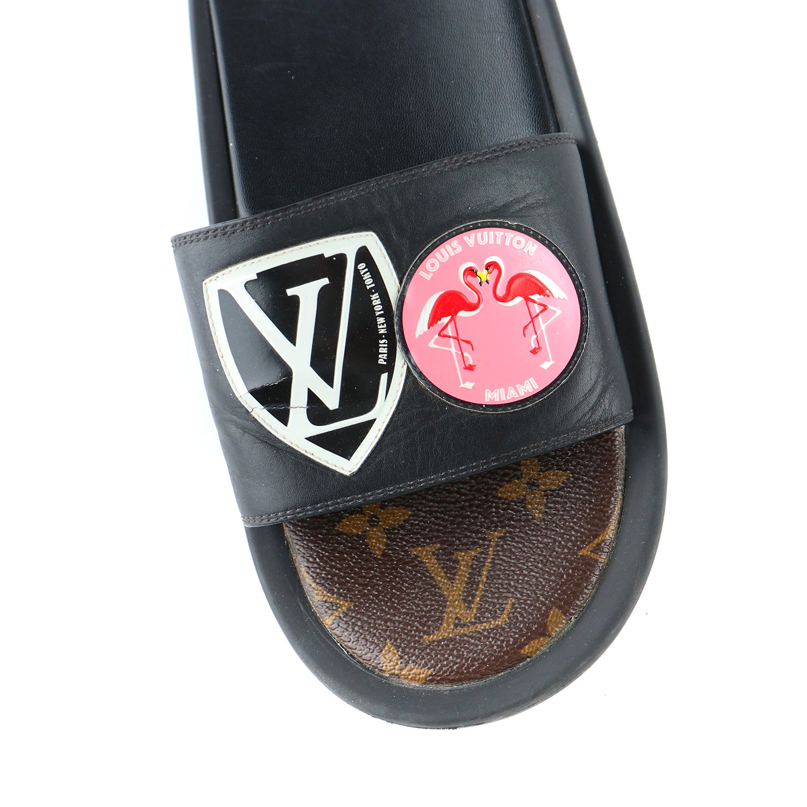 LOUIS VUITTON - Pool Slide Sandals (T40)
