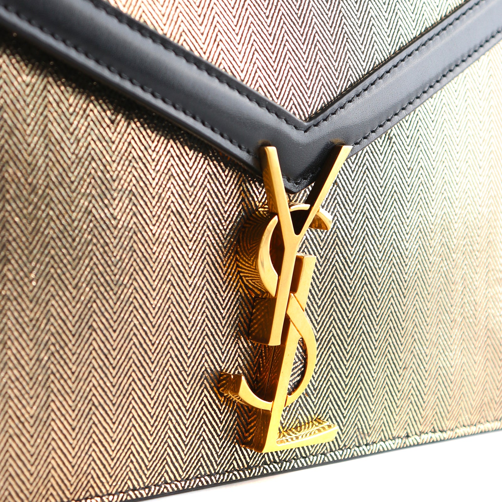 SAINT LAURENT - Sac à bandoulière Cassandre en cuir